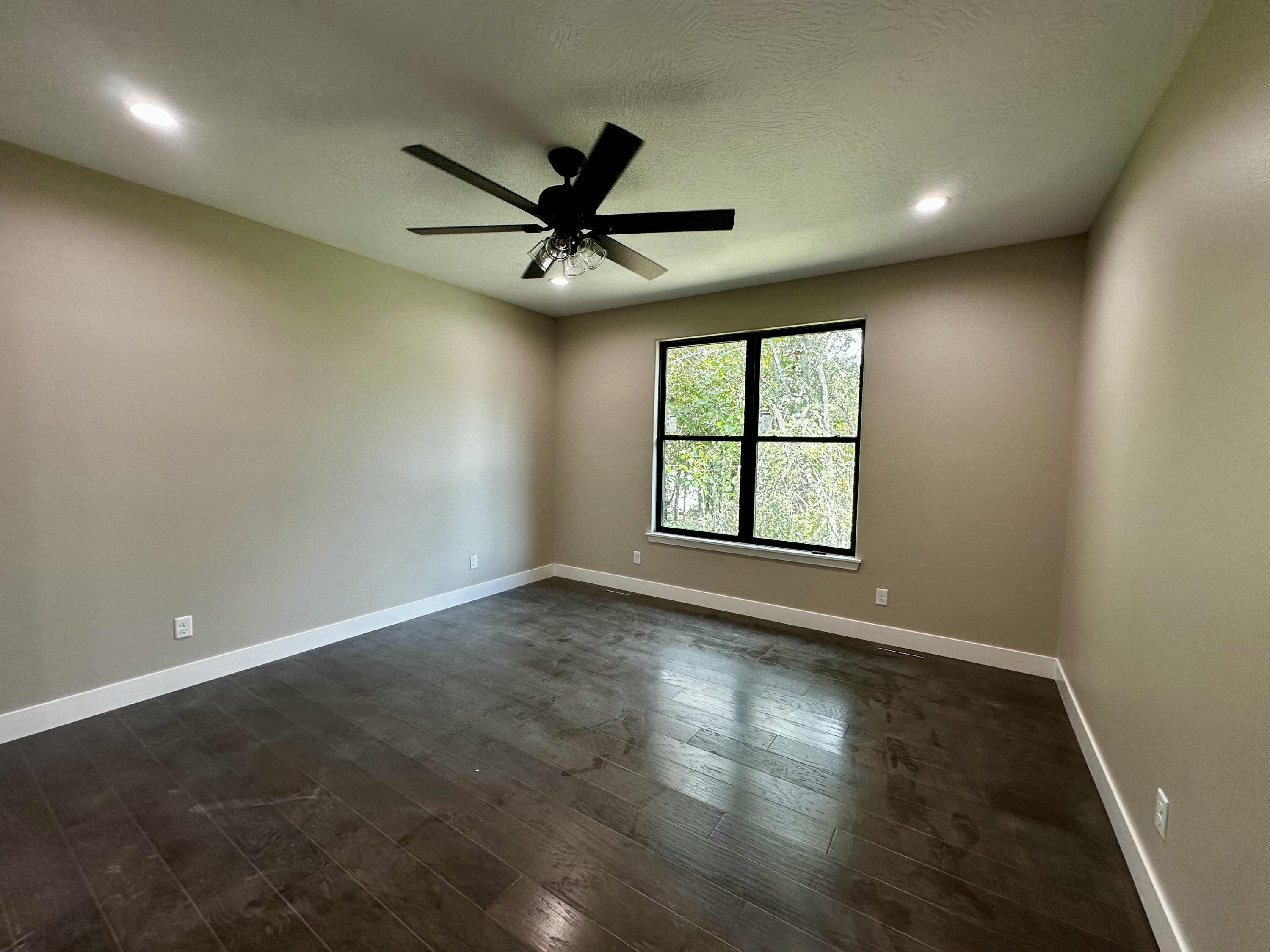 654 Walkington Lane Property Photo 11