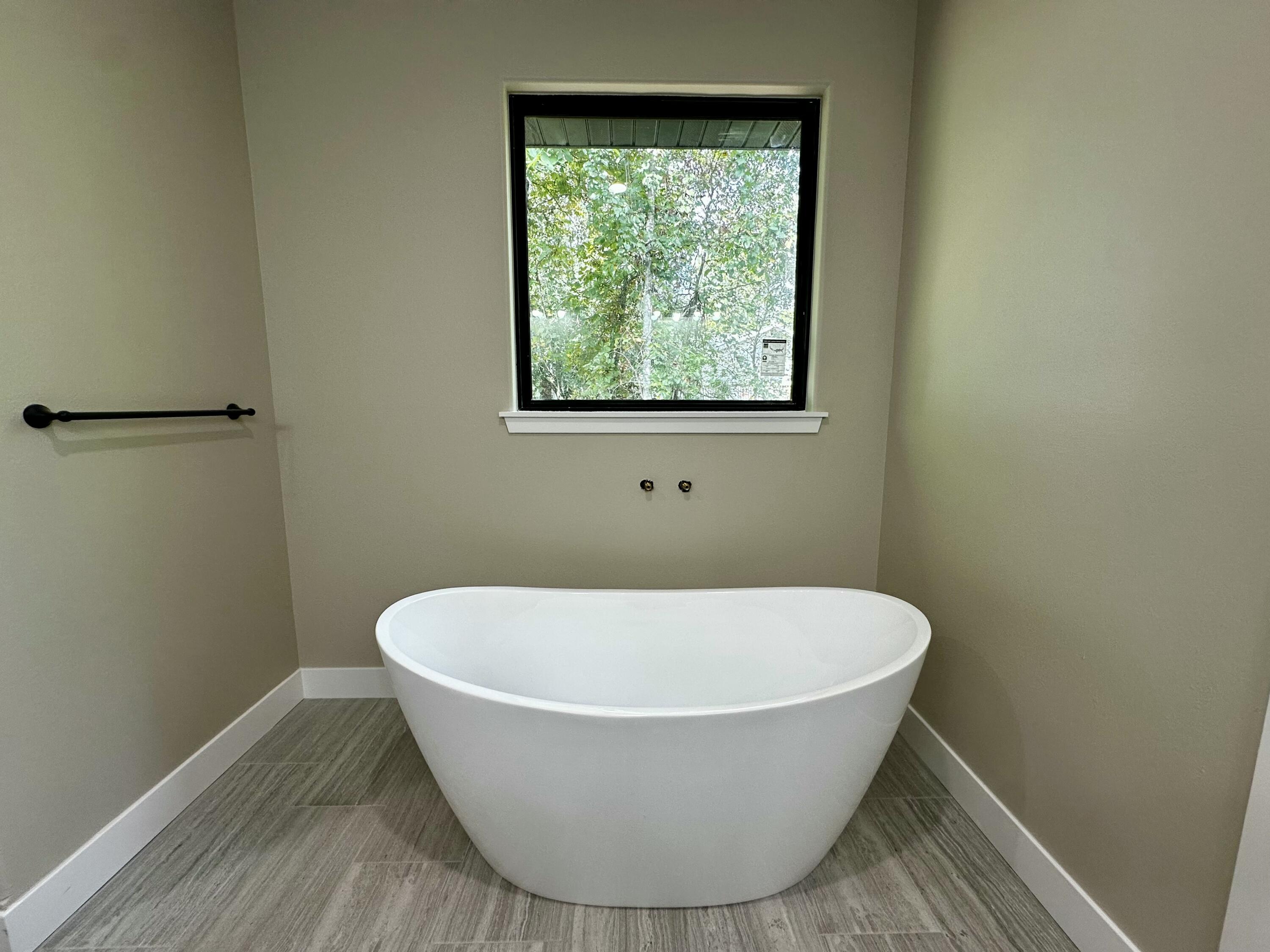 654 Walkington Lane Property Photo 15