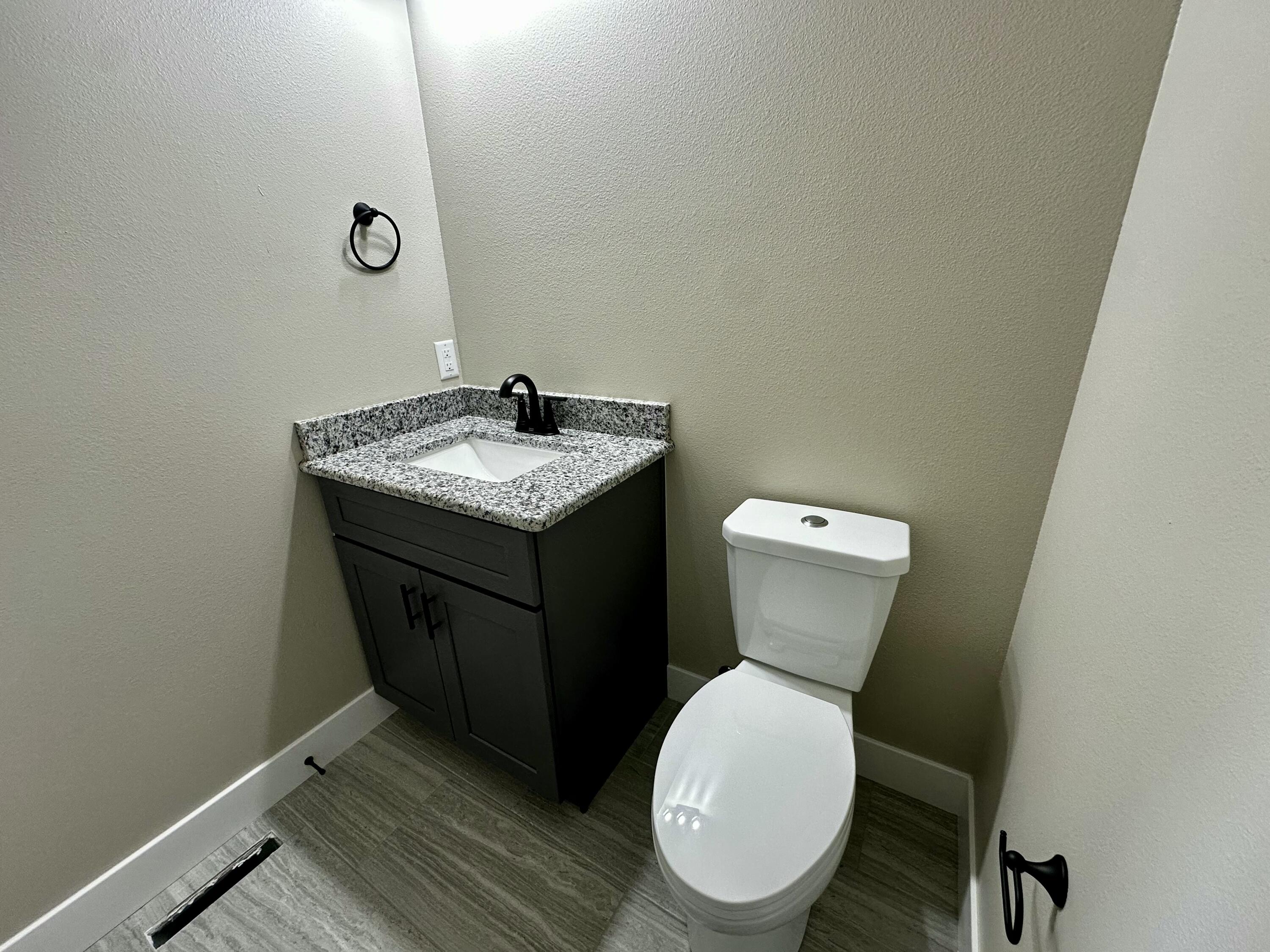 654 Walkington Lane Property Photo 23