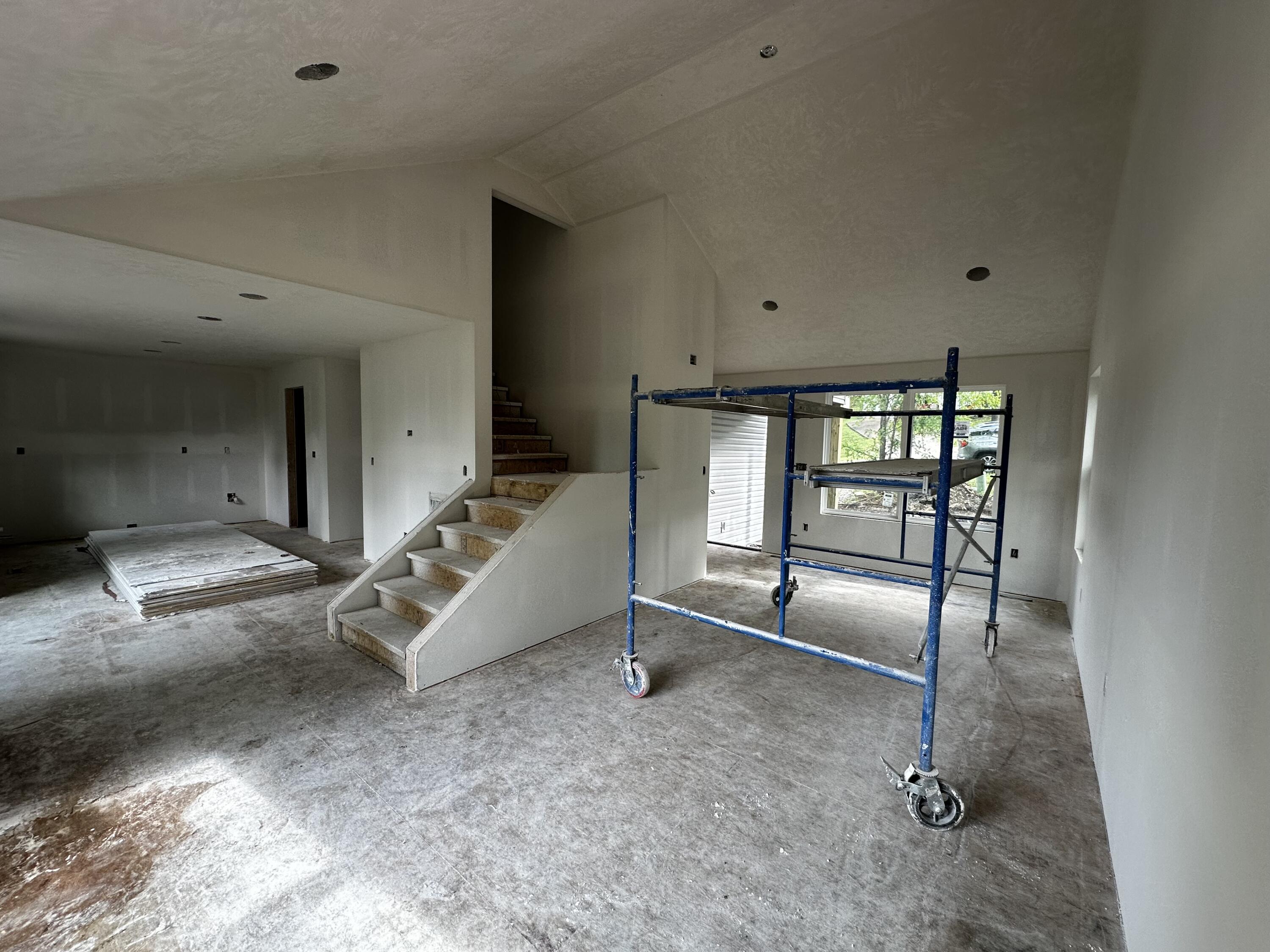 121 Shawn Road Property Photo 3