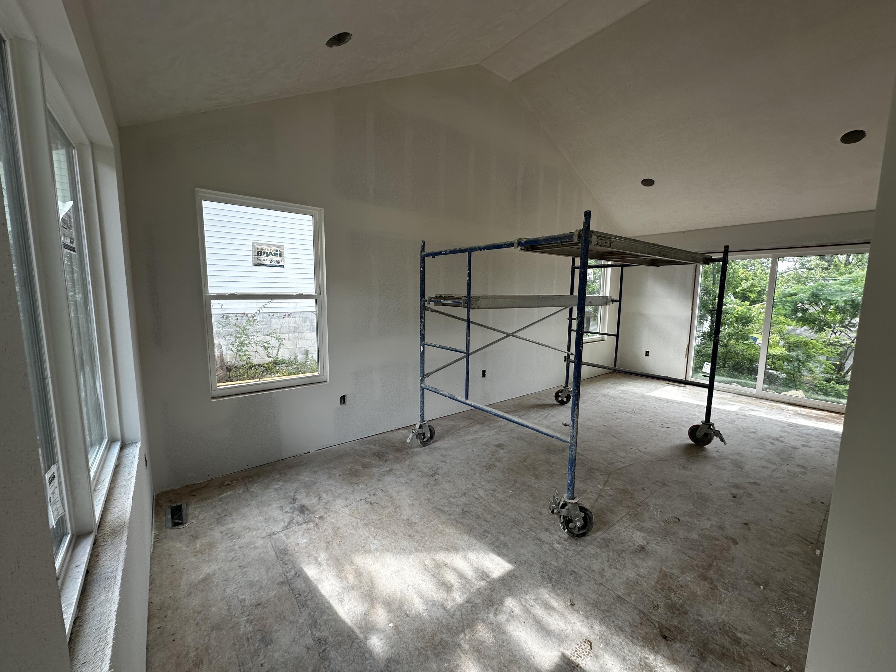 121 Shawn Road Property Photo 4