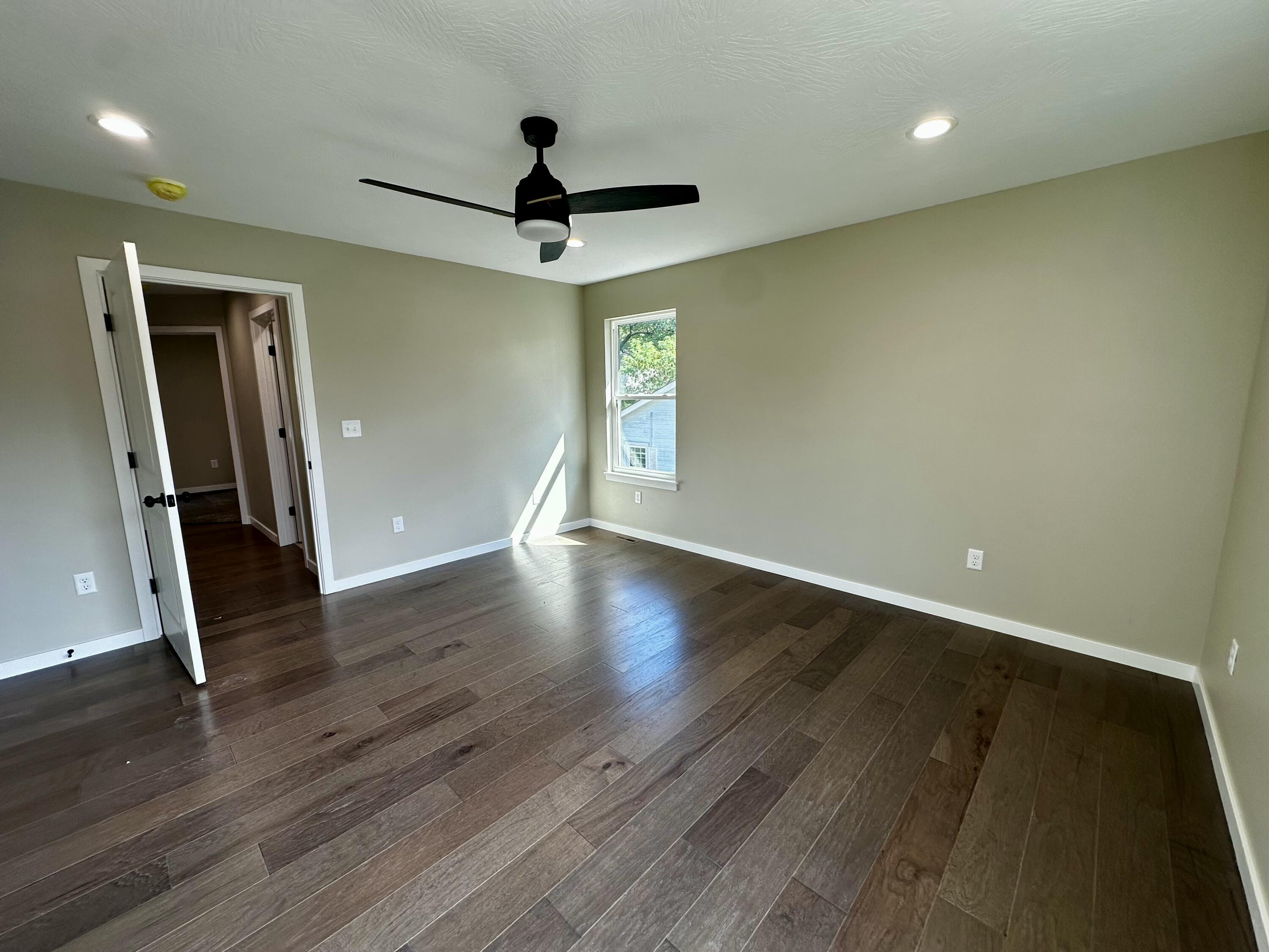 202 Eric Drive Property Photo 13