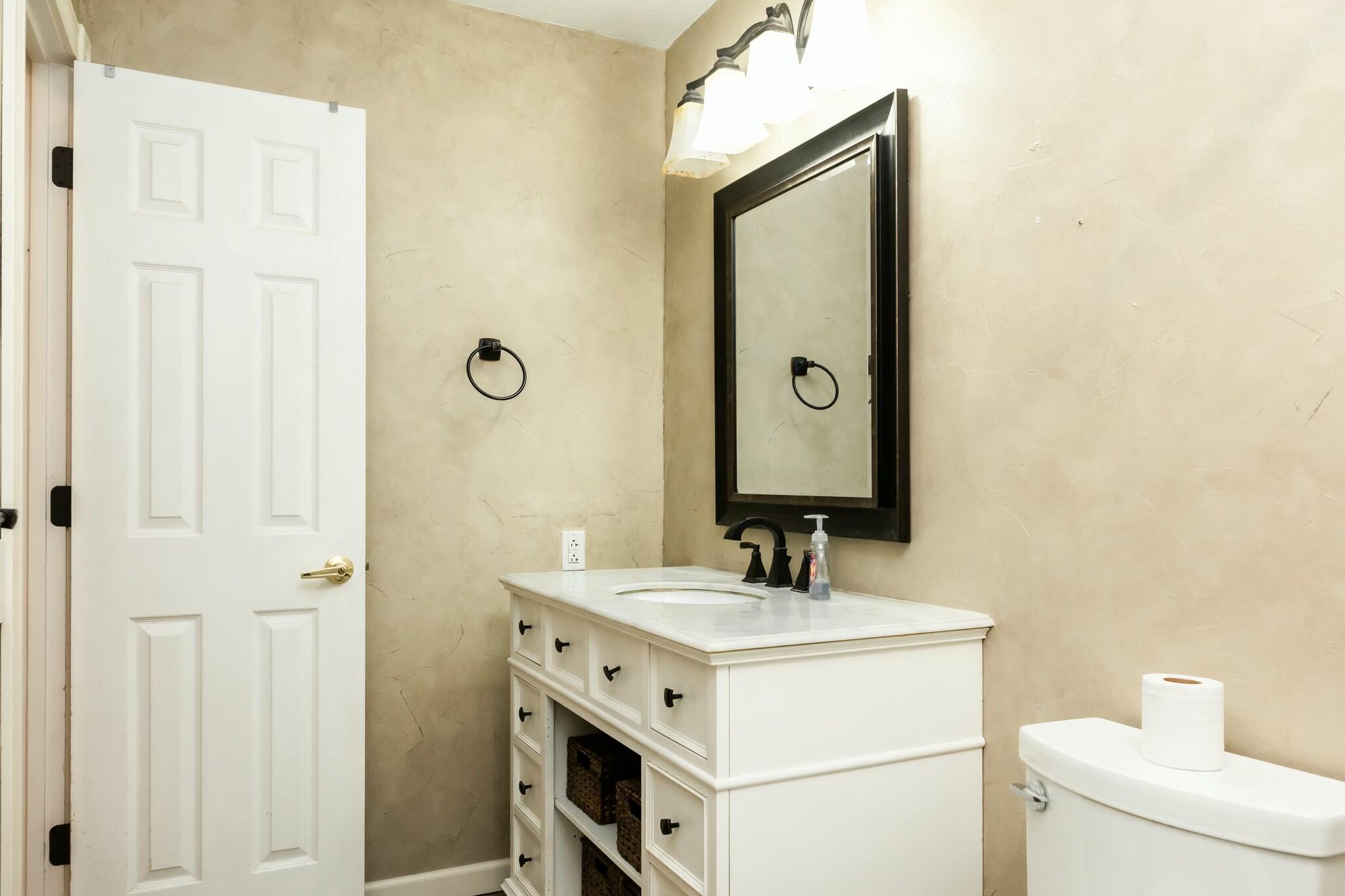 1326 East Cambridge Street Property Photo 23