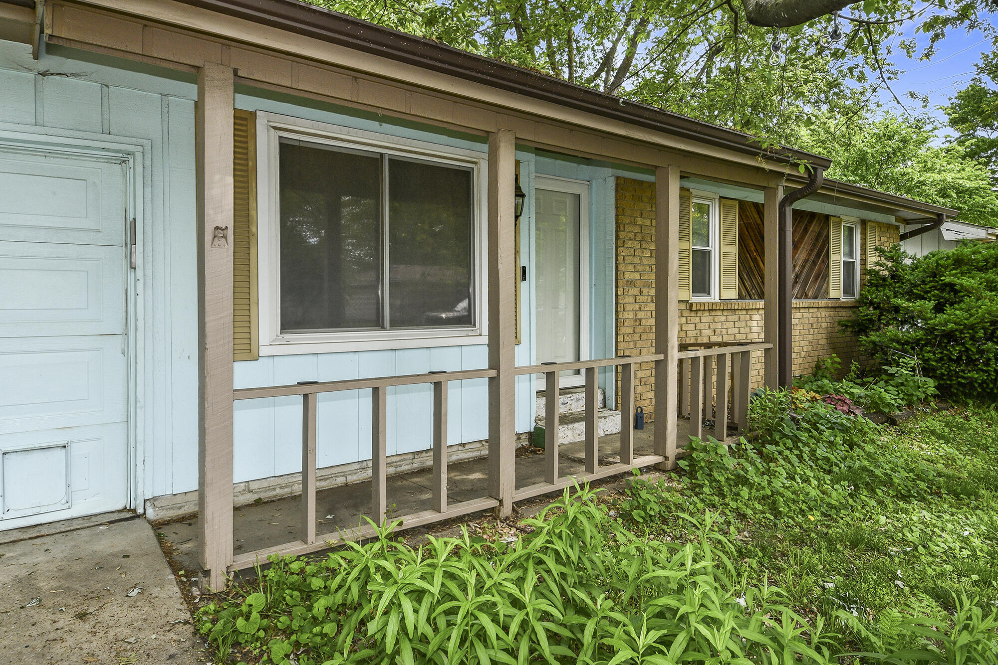 853 East Guinevere Street Property Photo 2