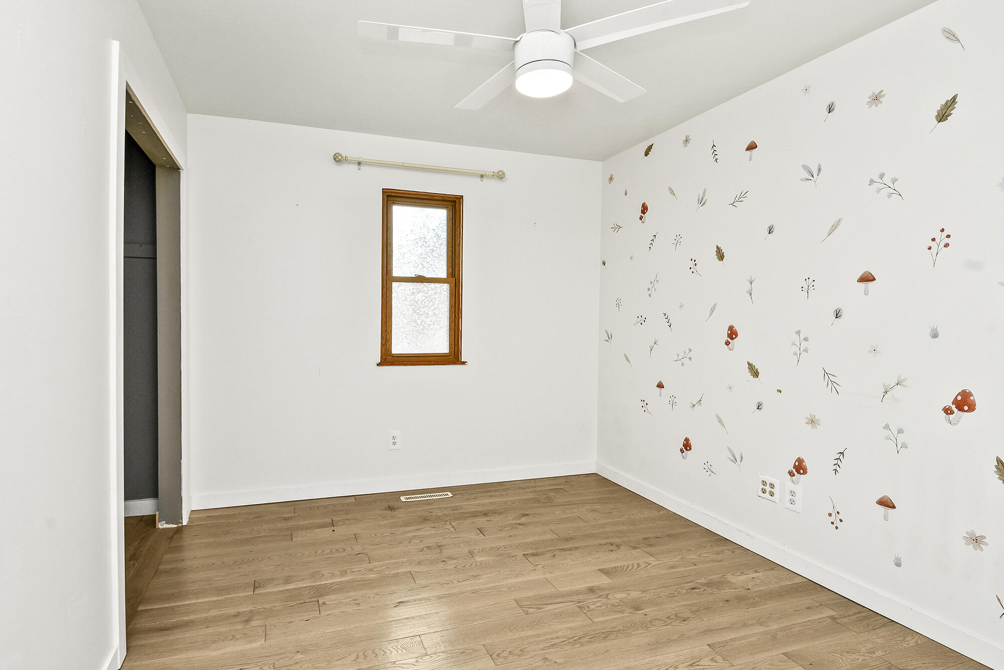 853 East Guinevere Street Property Photo 26
