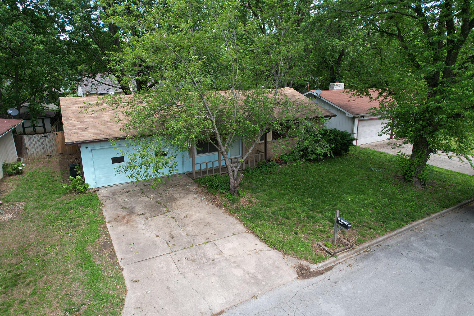 853 East Guinevere Street Property Photo 33