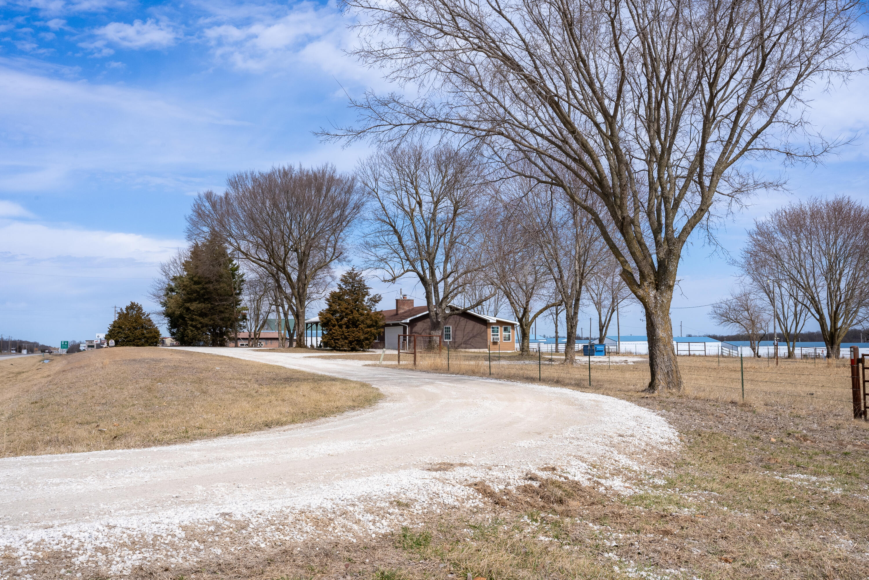 12693 Highway 59 Property Photo 21