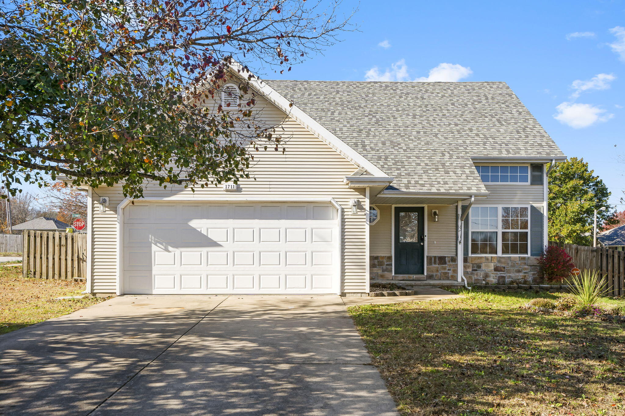1711 East Garland Court Property Photo 2