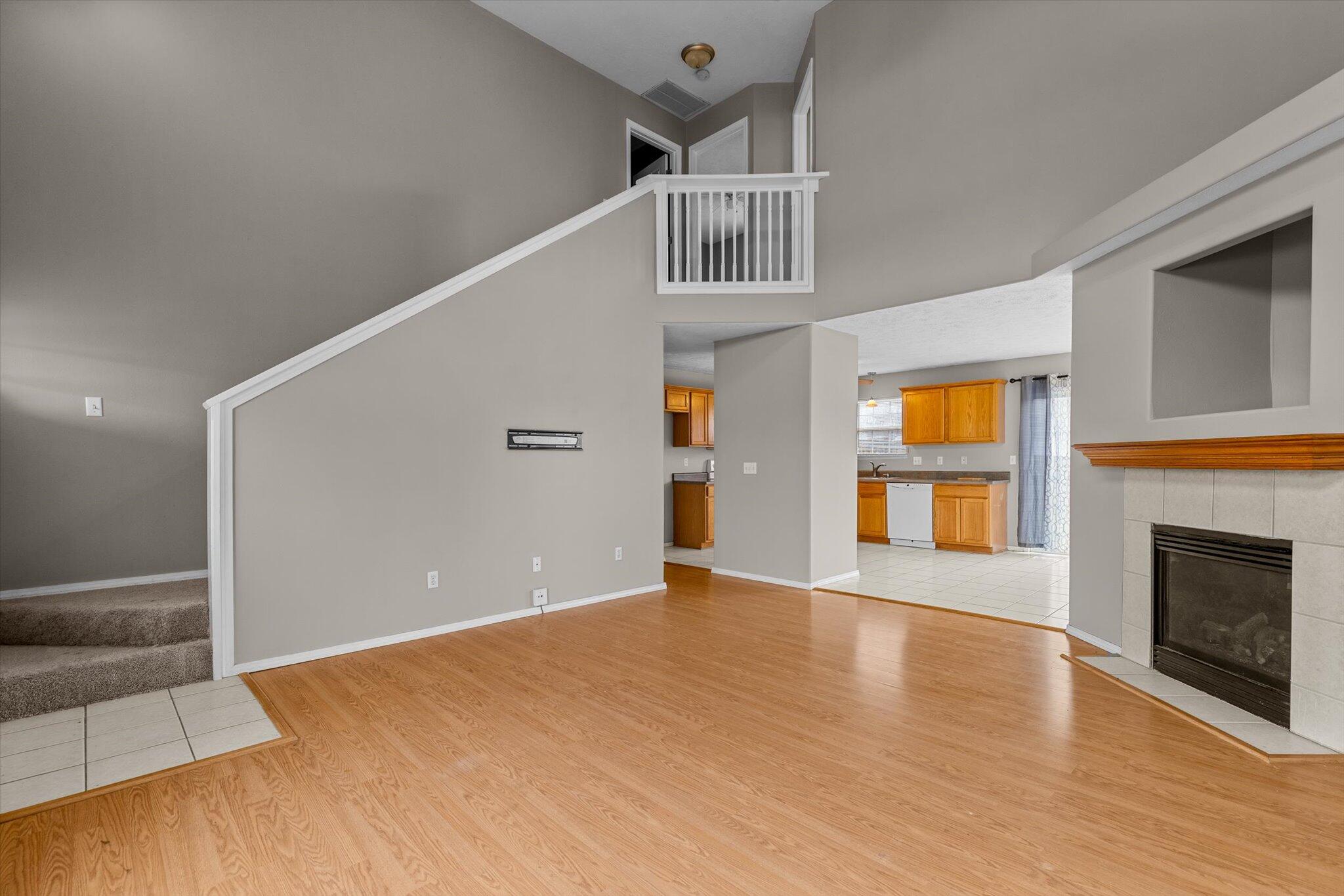 1711 East Garland Court Property Photo 3