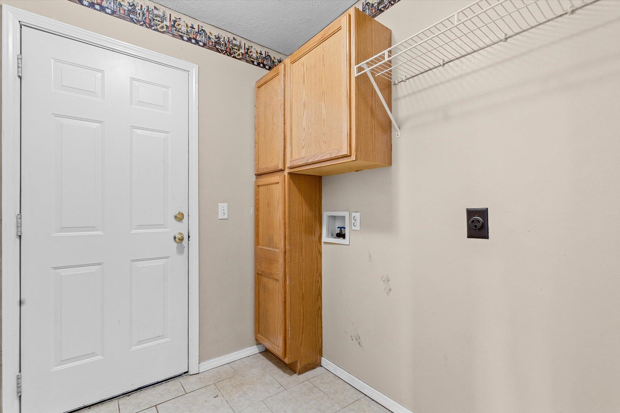 1711 East Garland Court Property Photo 11