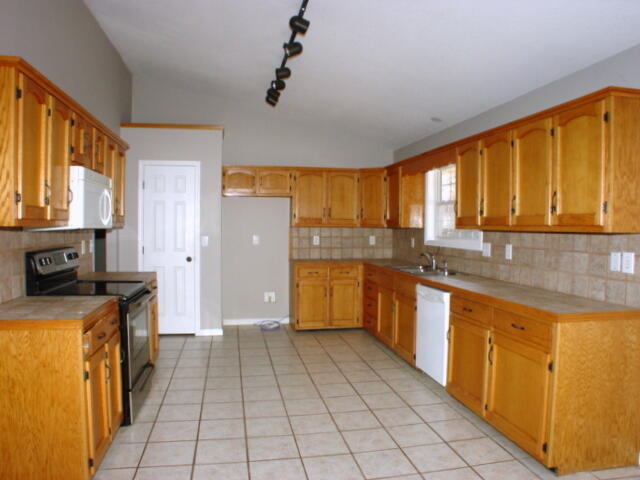 1115 Bear Creek Road Property Photo 6