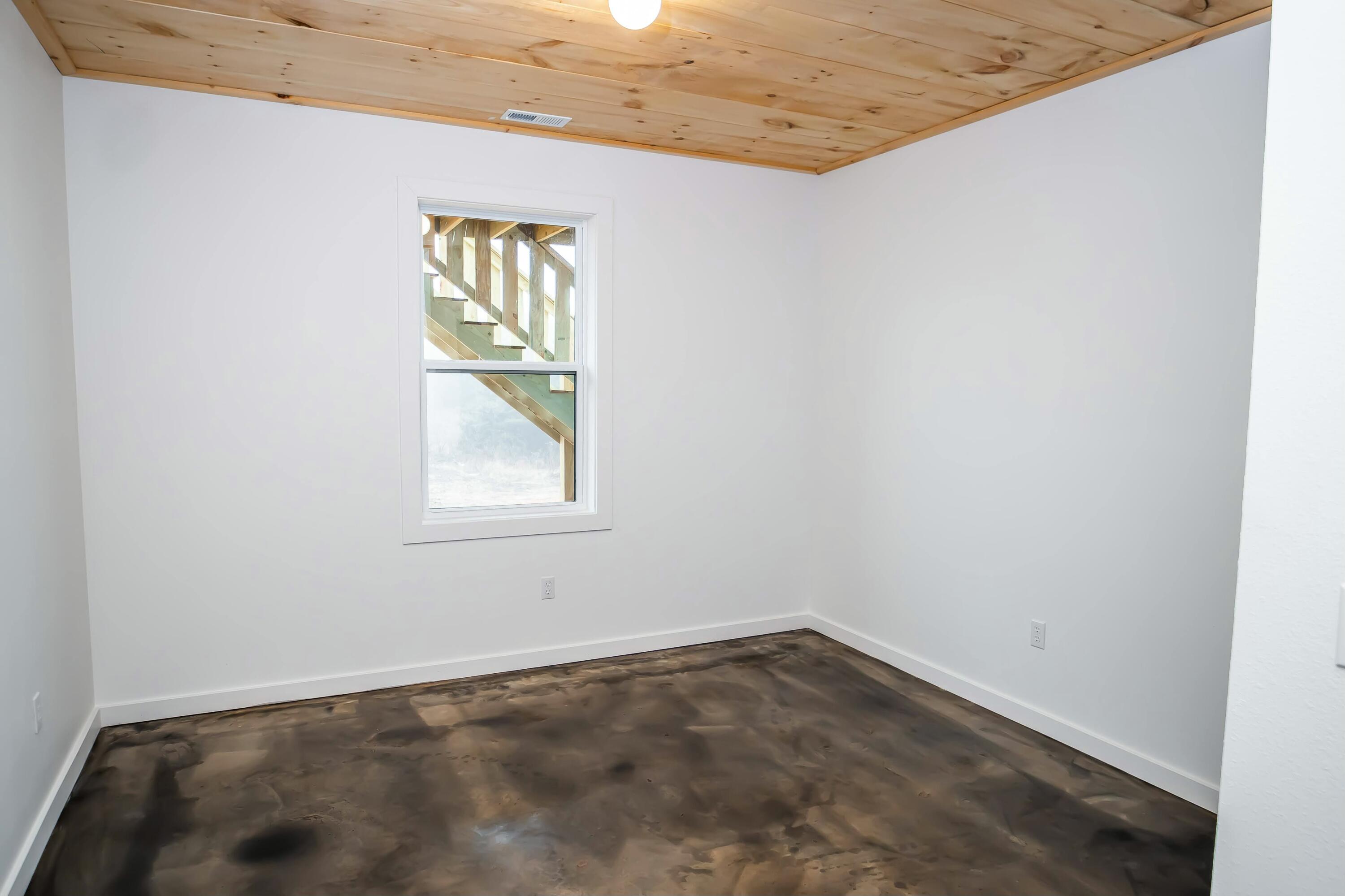 827 South Elm Street Property Photo 34