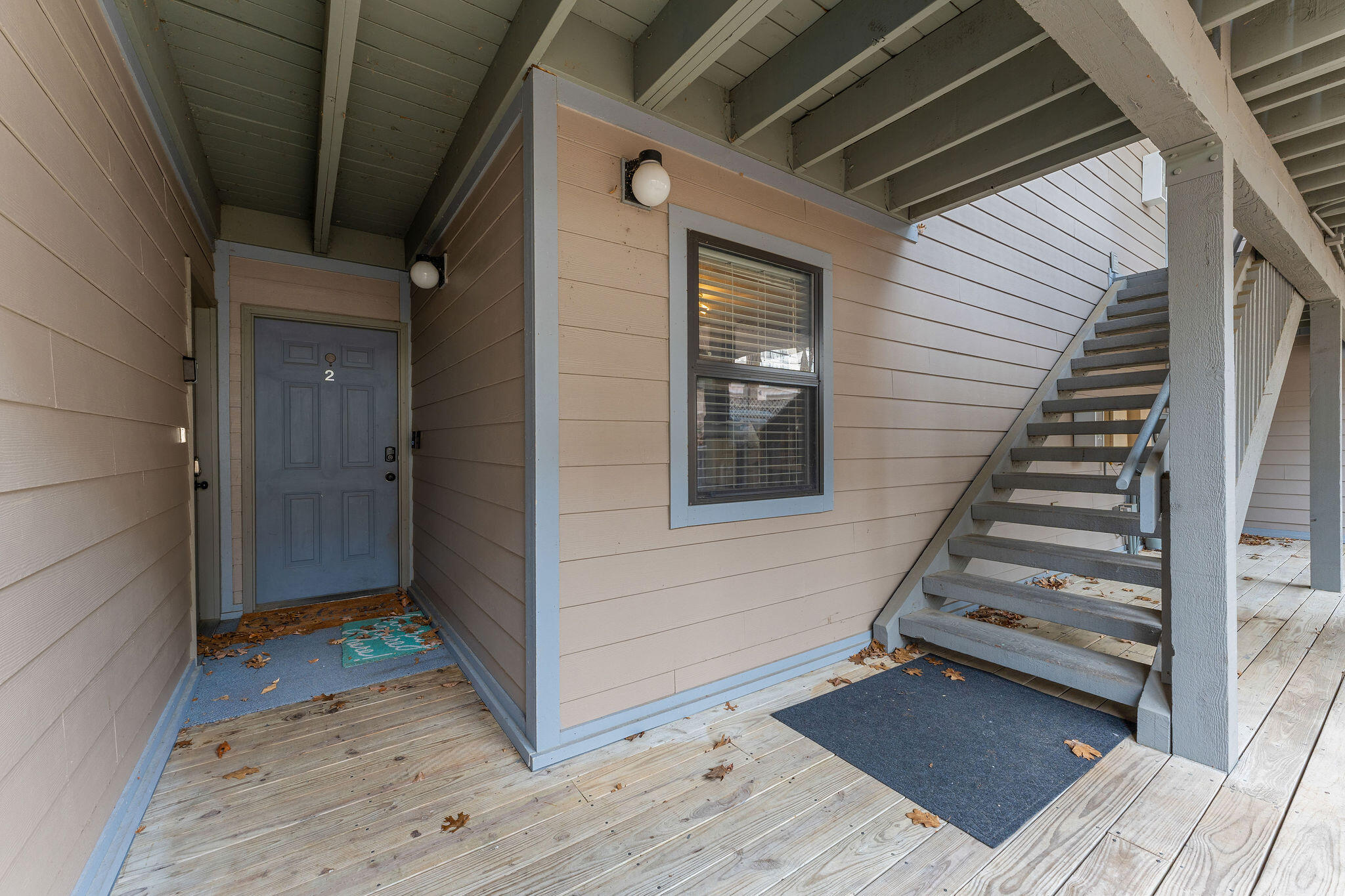 6 Treehouse Lane Property Photo 2