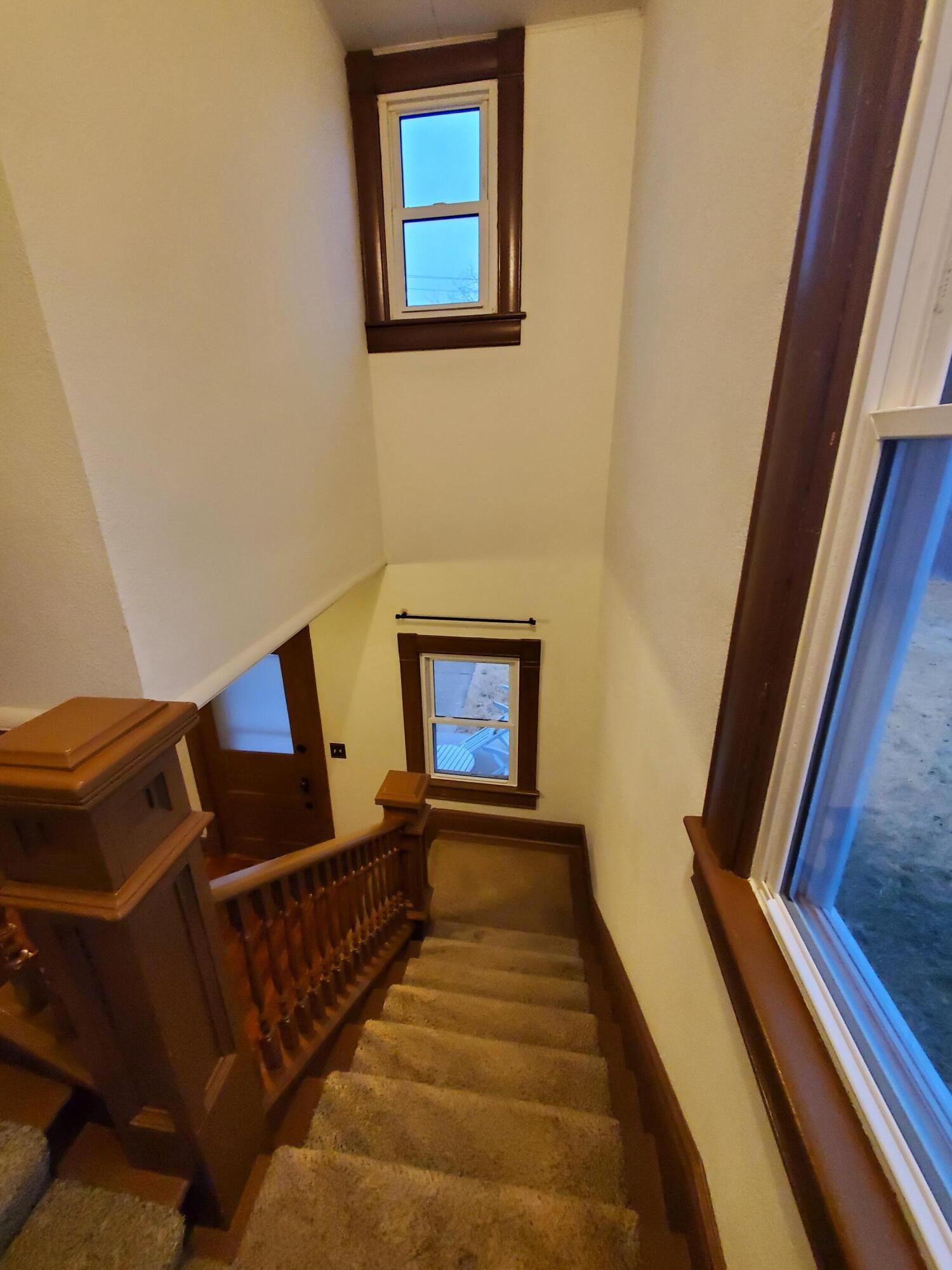 508 South Grand Avenue Property Photo 28