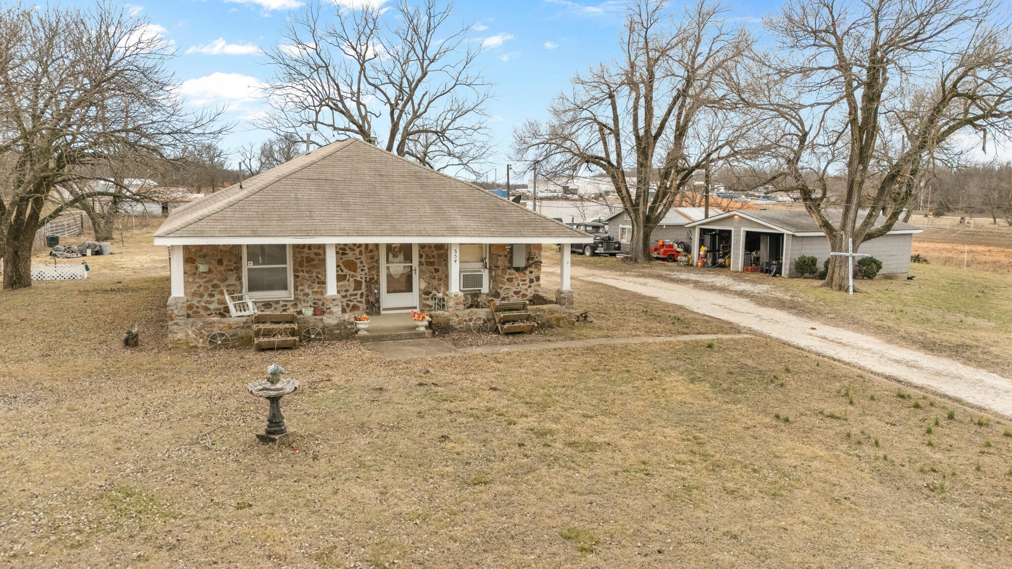554 East Cherry Street Property Photo 3