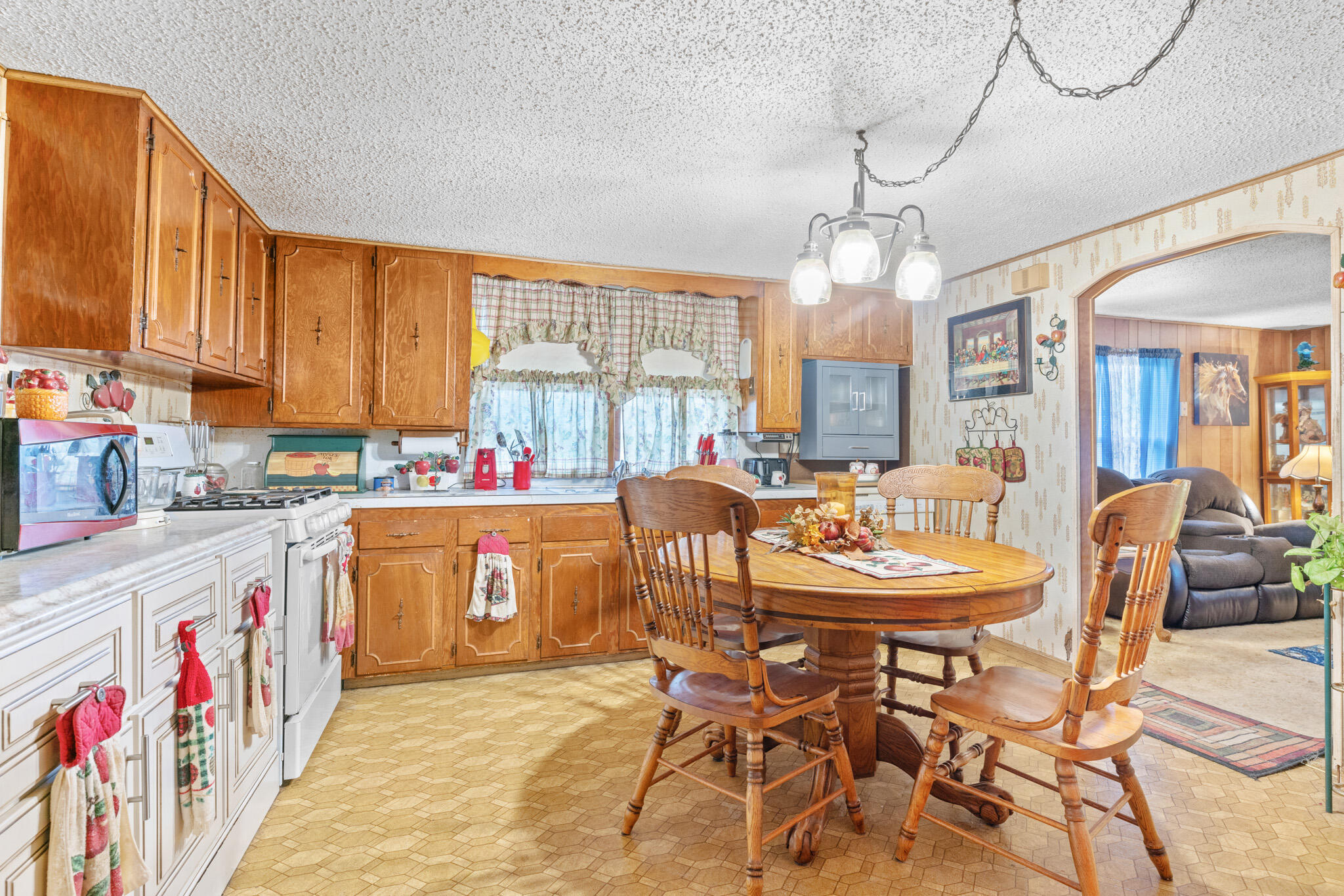 554 East Cherry Street Property Photo 11
