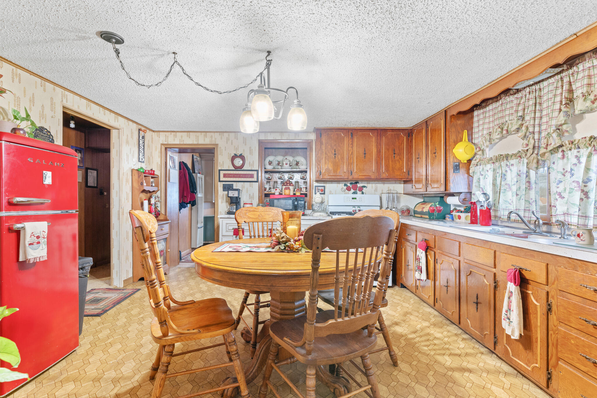 554 East Cherry Street Property Photo 13