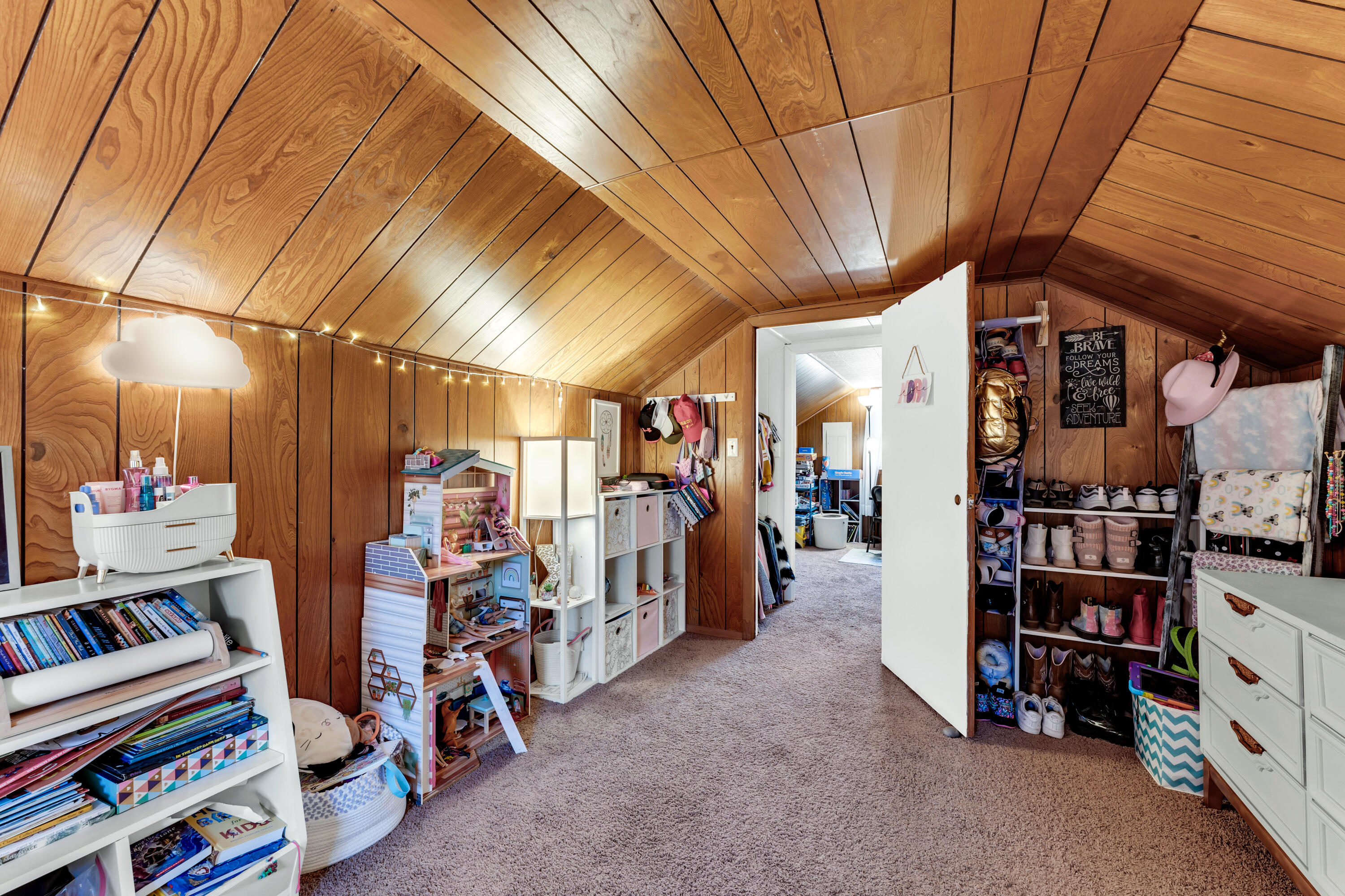 670 North Pine Street Property Photo 18
