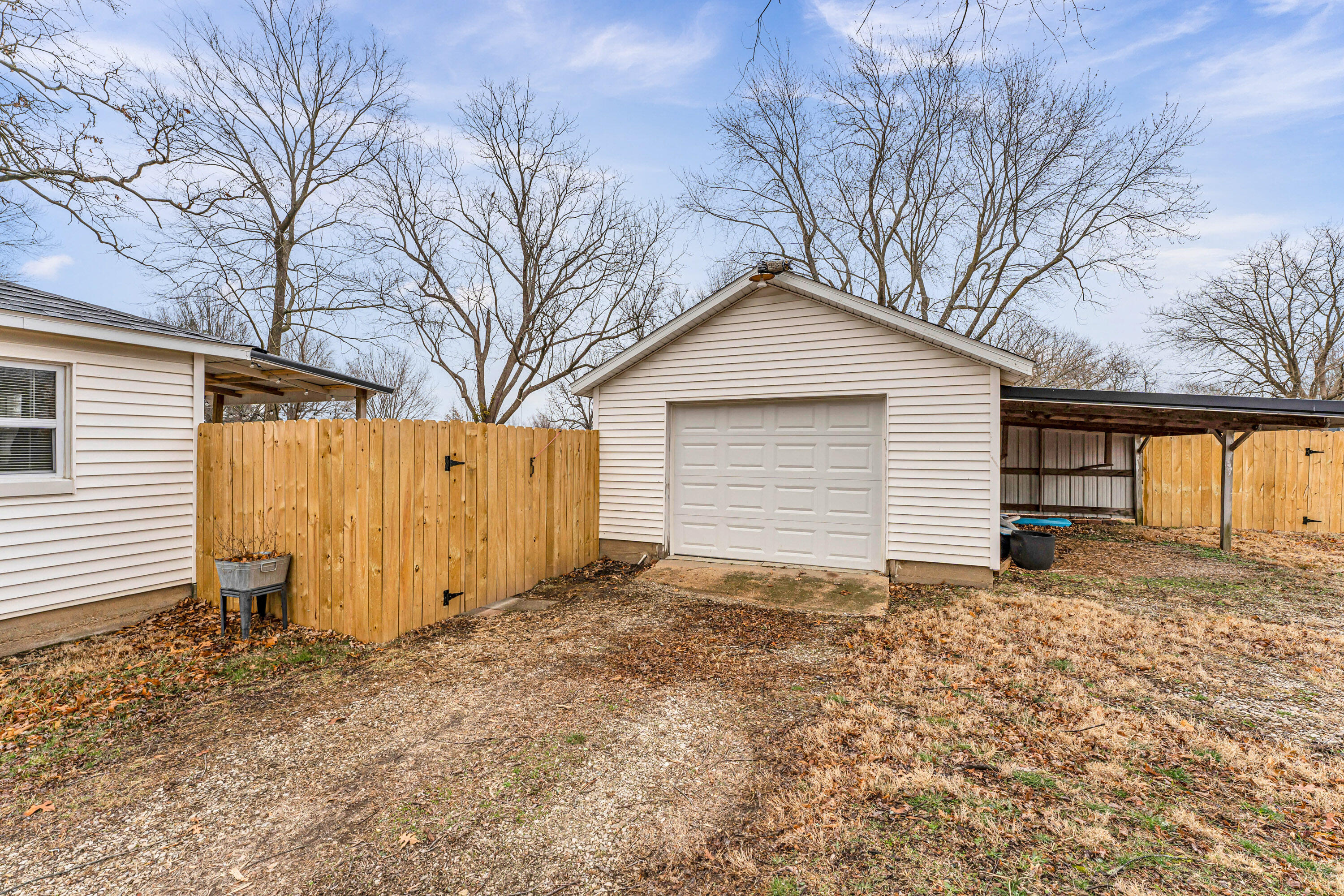 670 North Pine Street Property Photo 23
