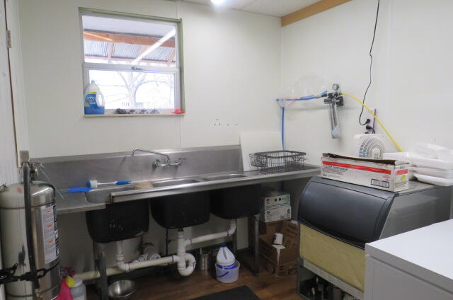 120 East Newton Street Property Photo 8
