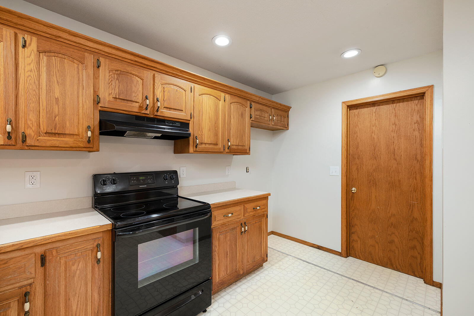 846 South Linden Avenue Property Photo 7