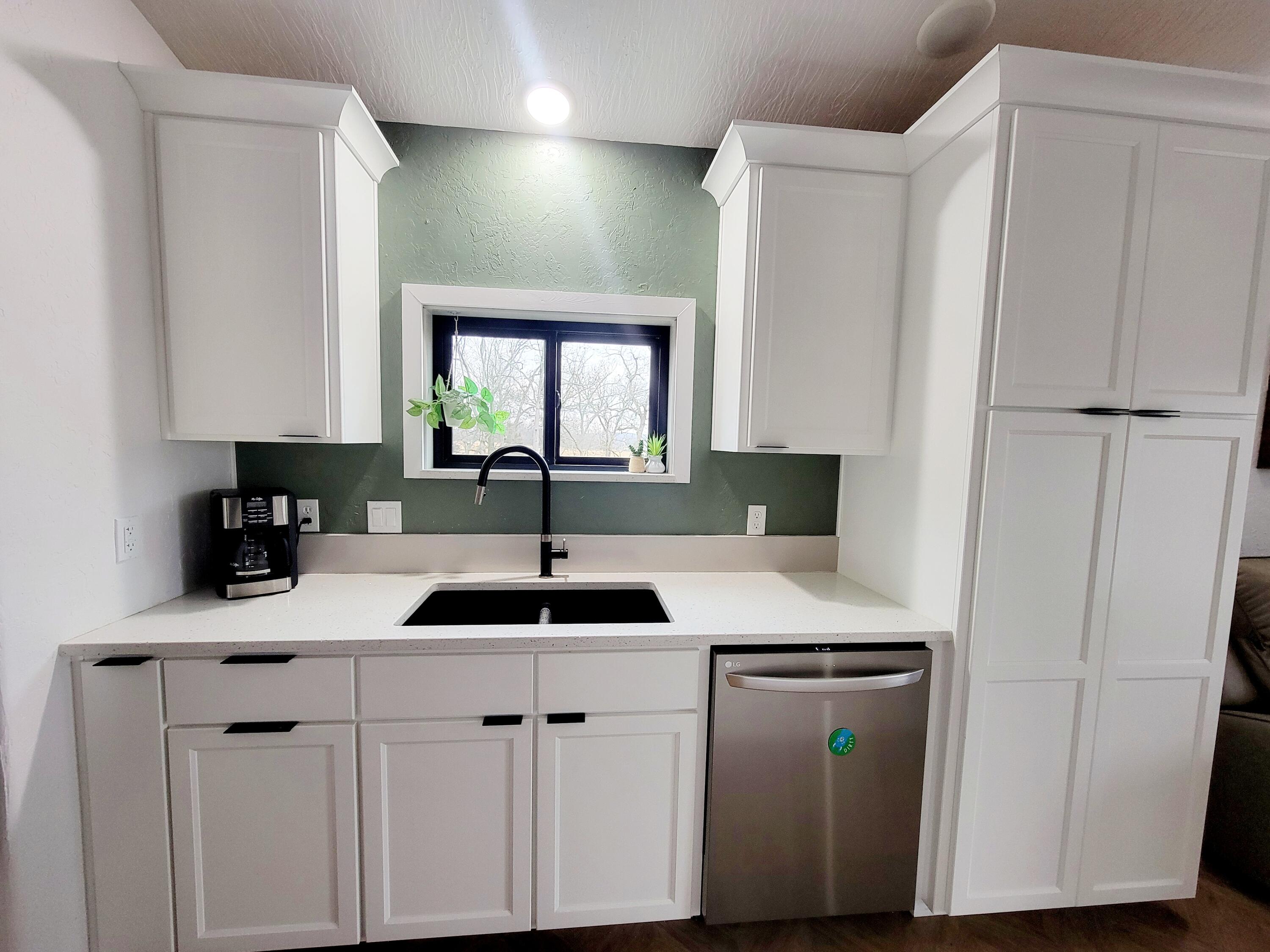 740 Headwaters Drive Property Photo 8