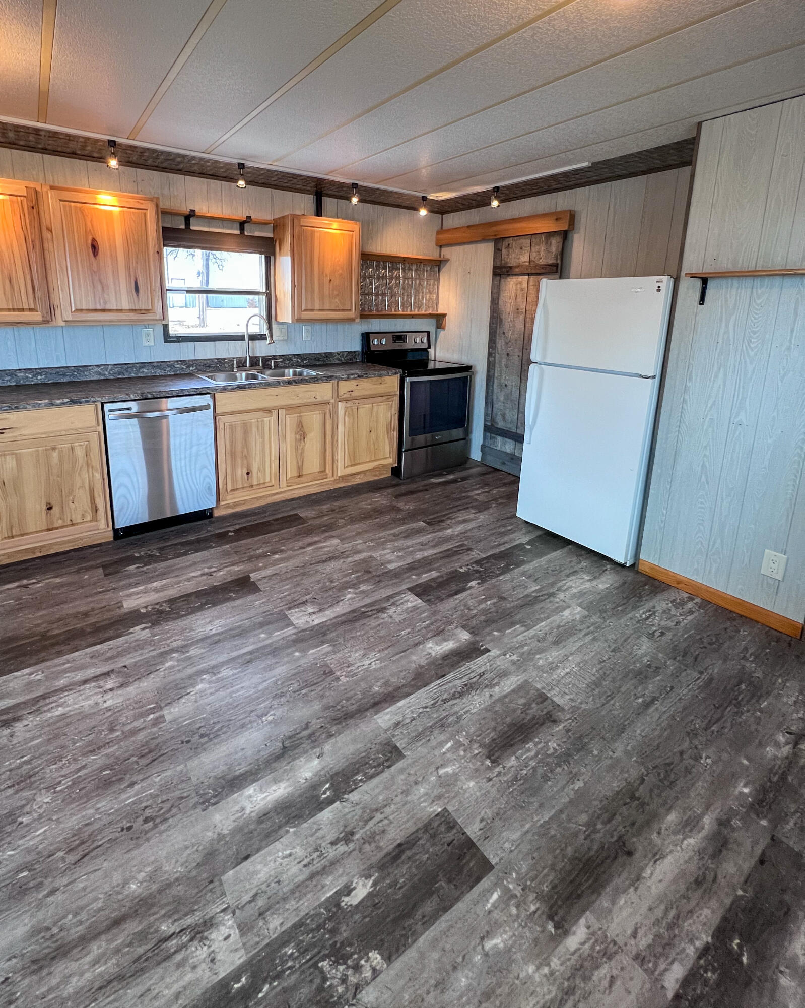 22641 County Road 203 Property Photo 61