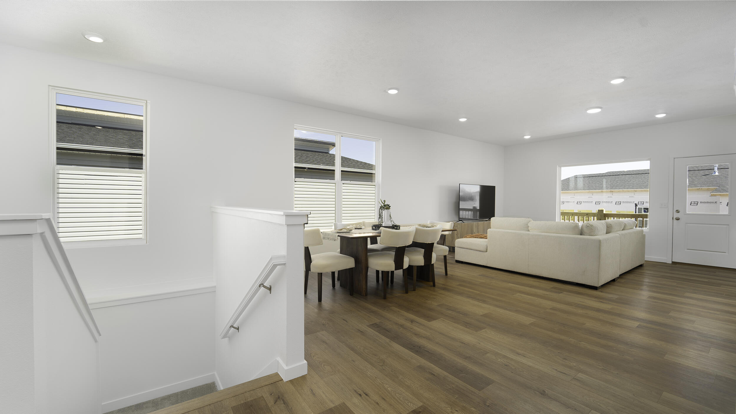 1778 North Hawthorne Place Property Photo 3