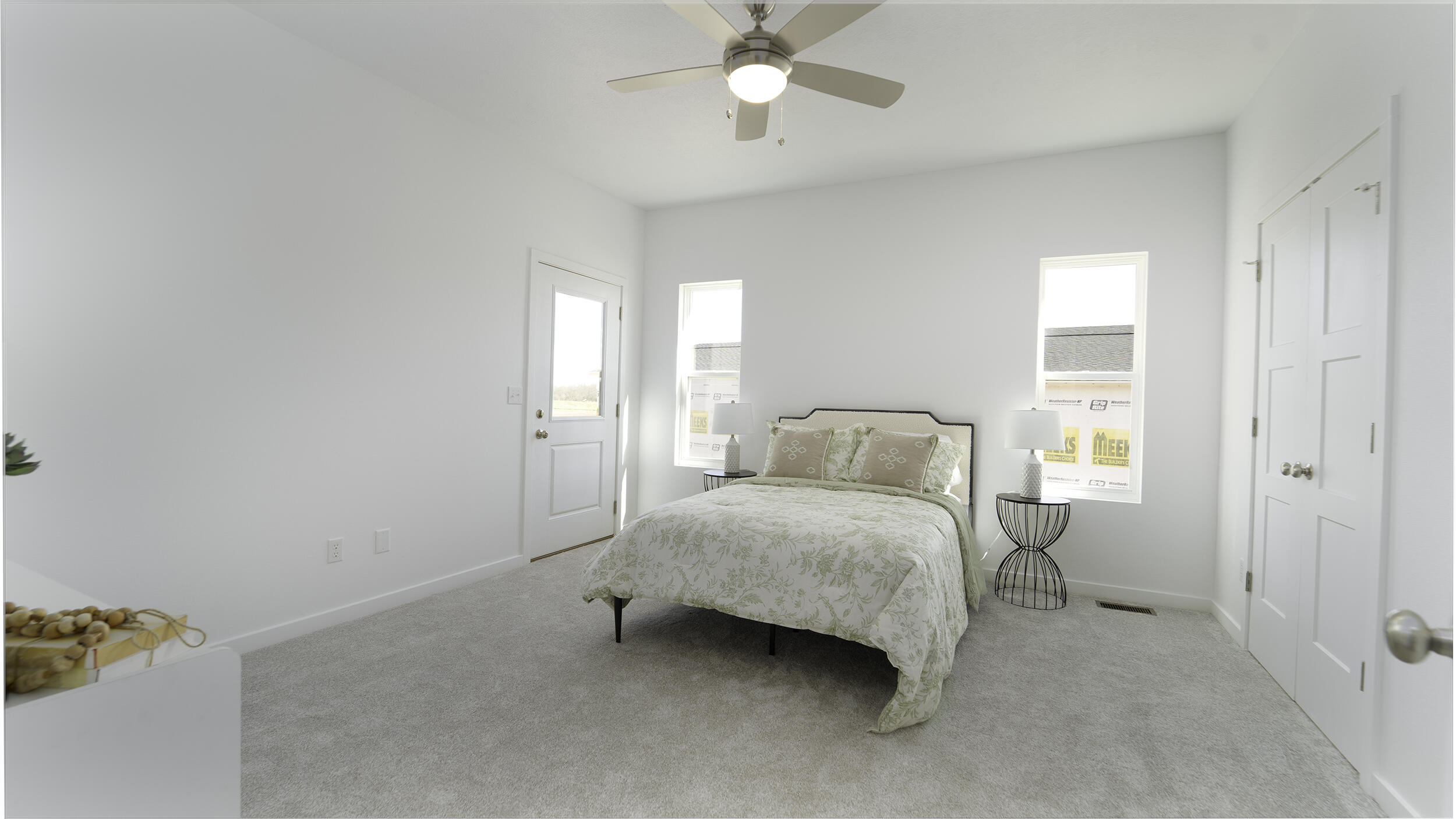 1778 North Hawthorne Place Property Photo 4