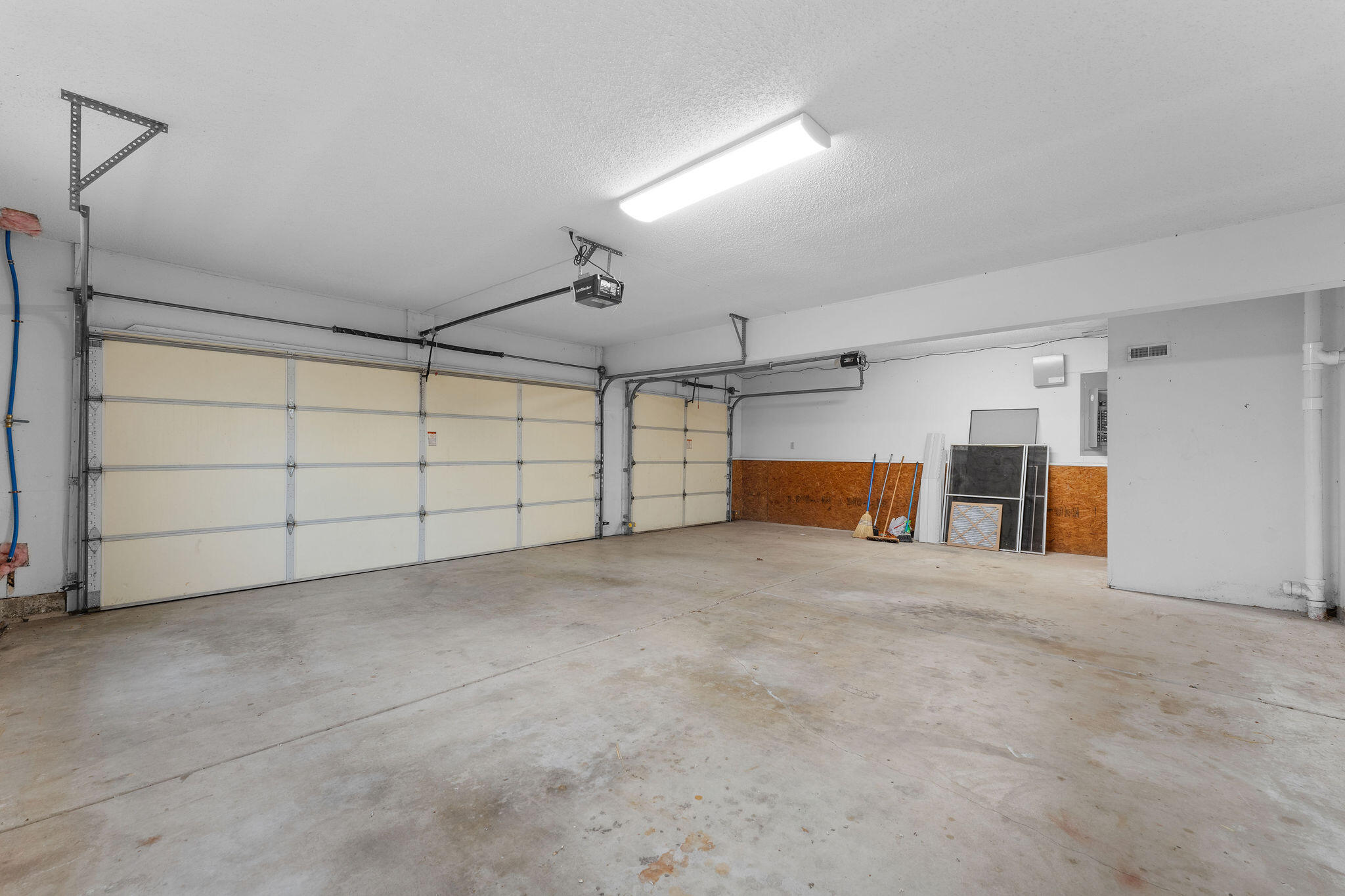 916 Skyview Drive Property Photo 34
