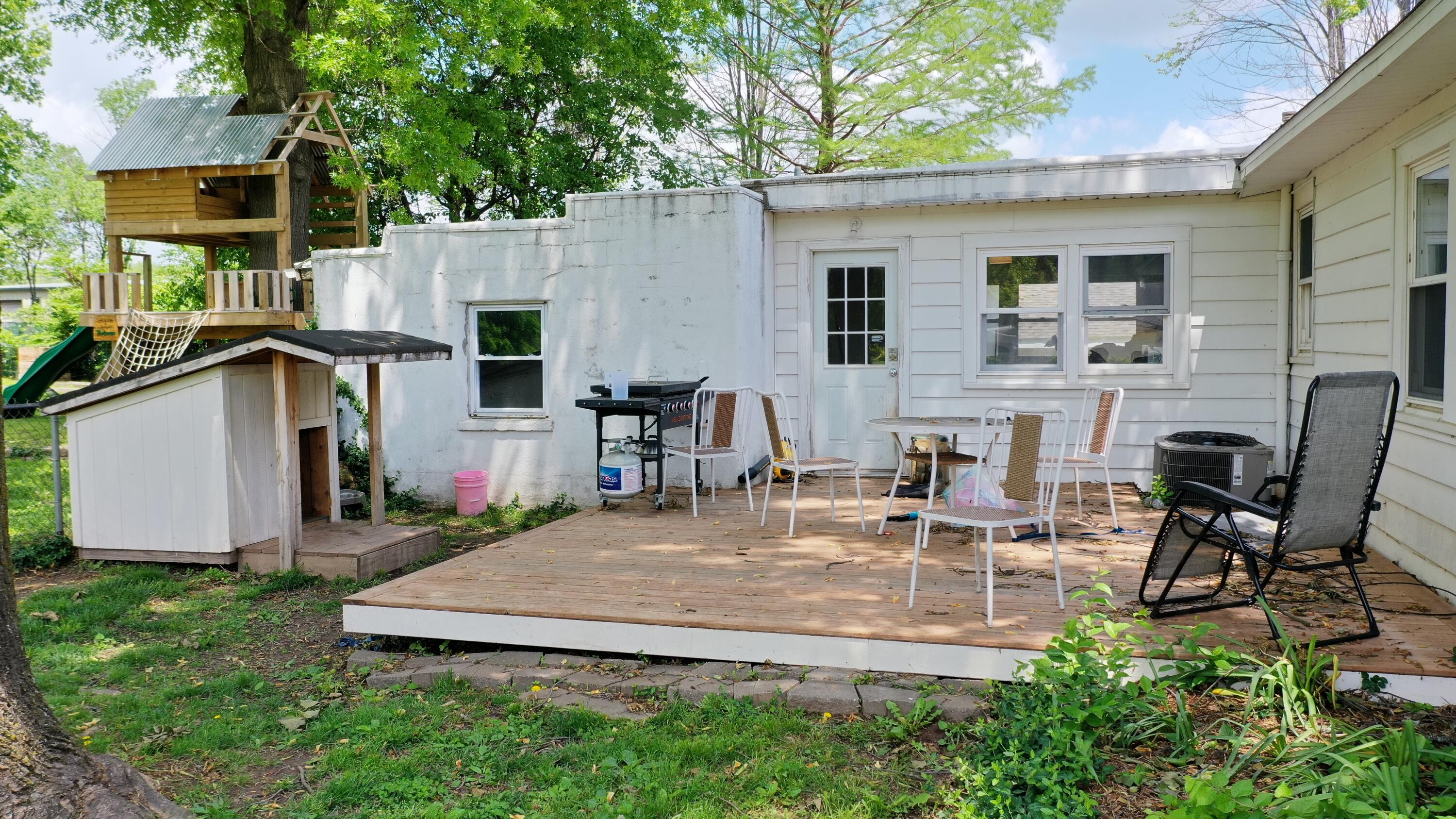 217 North Miller Avenue Property Photo 41