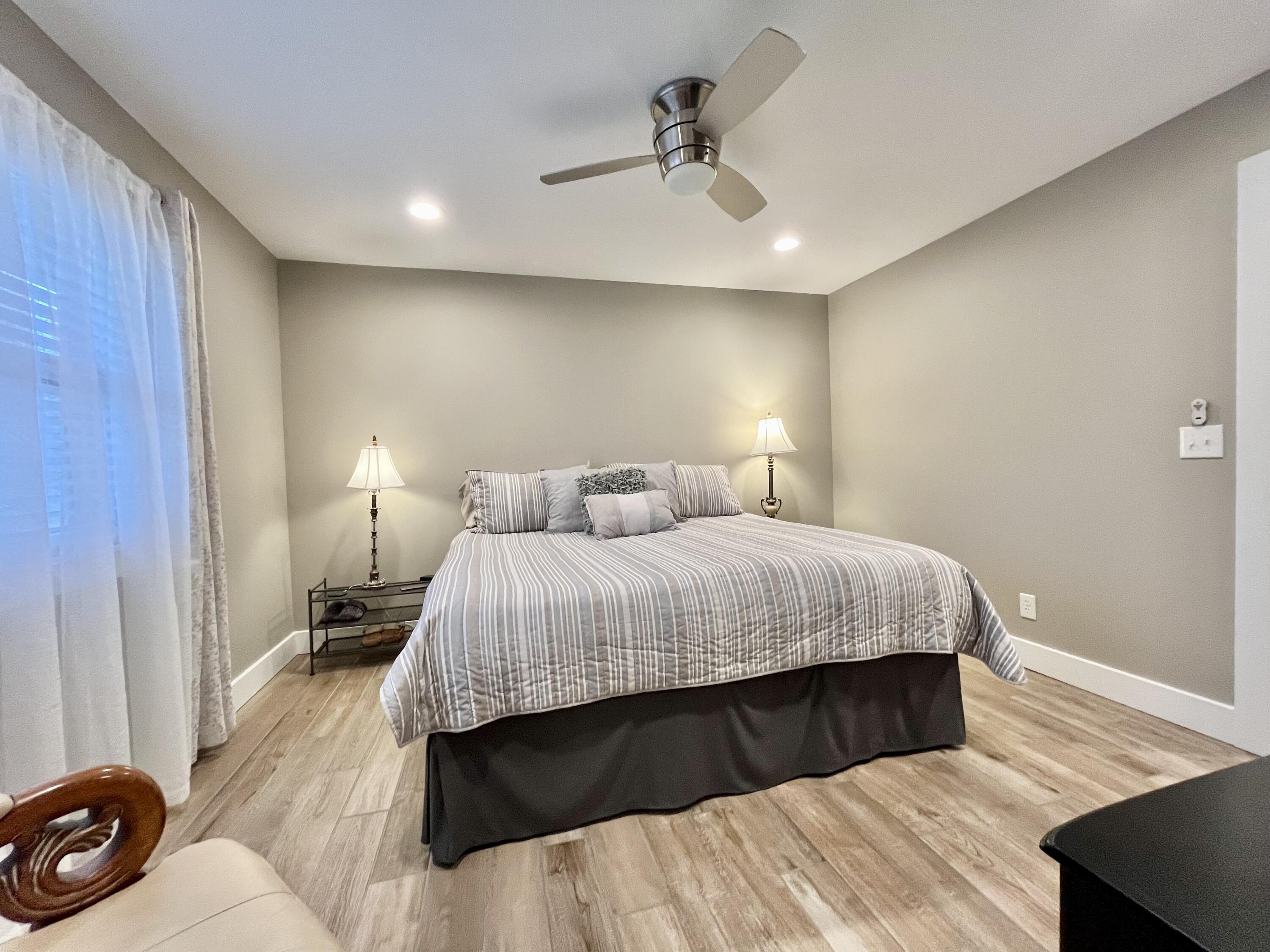 1801 Boswell Avenue Property Photo 23