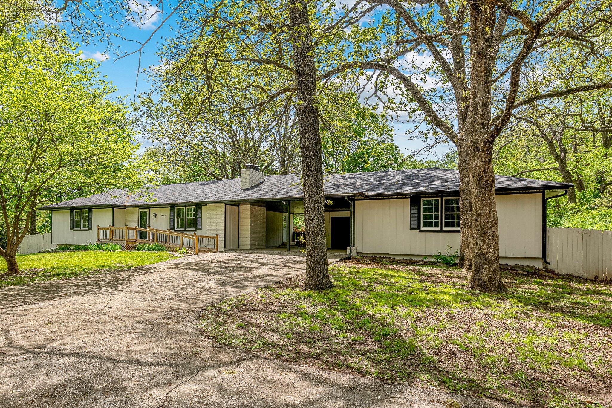 4607 South Chrisman Avenue Property Photo 1
