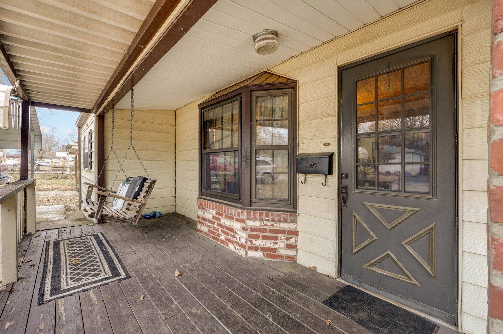 1541 East Talmage Street Property Photo 3