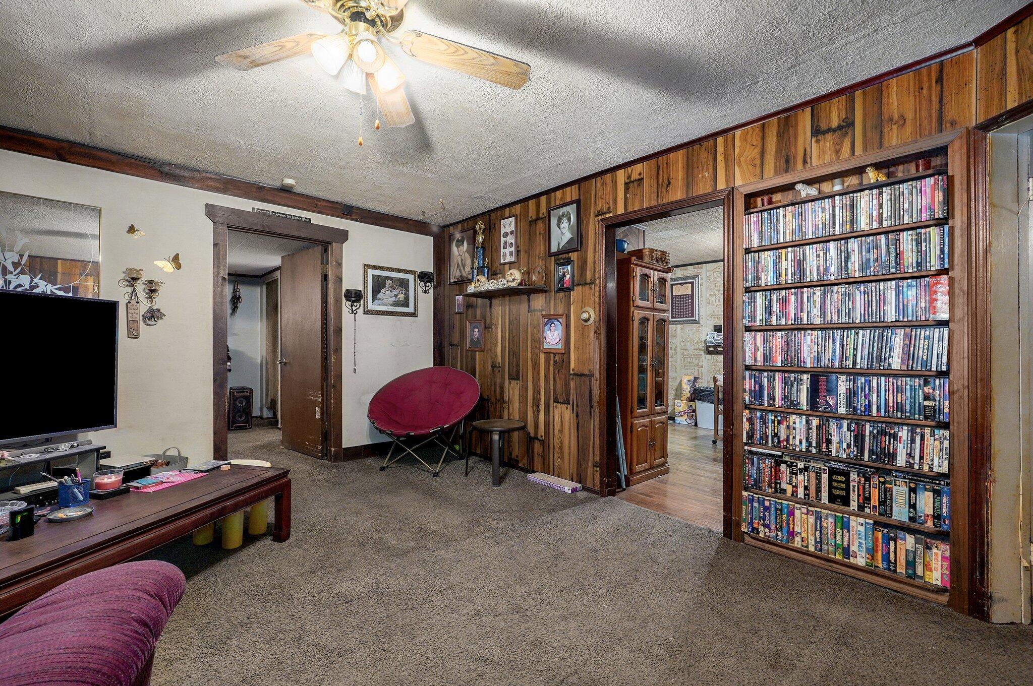 1541 East Talmage Street Property Photo 5