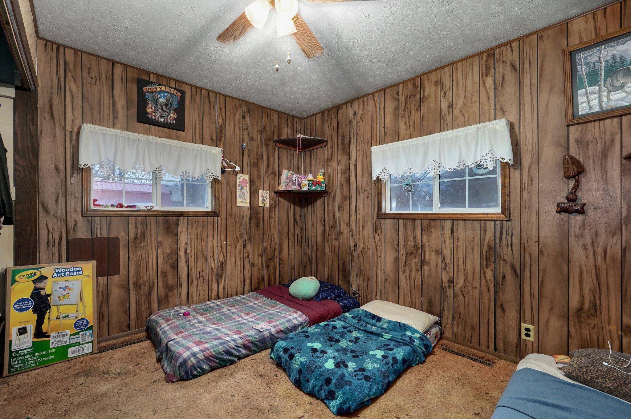 1541 East Talmage Street Property Photo 10