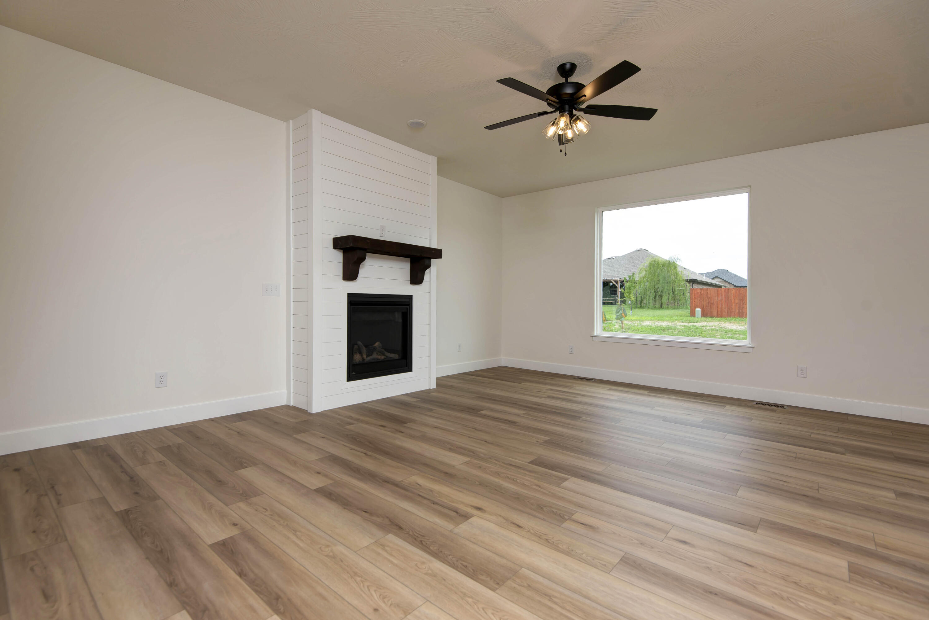 5879 South Canterbury Lane Property Photo 13