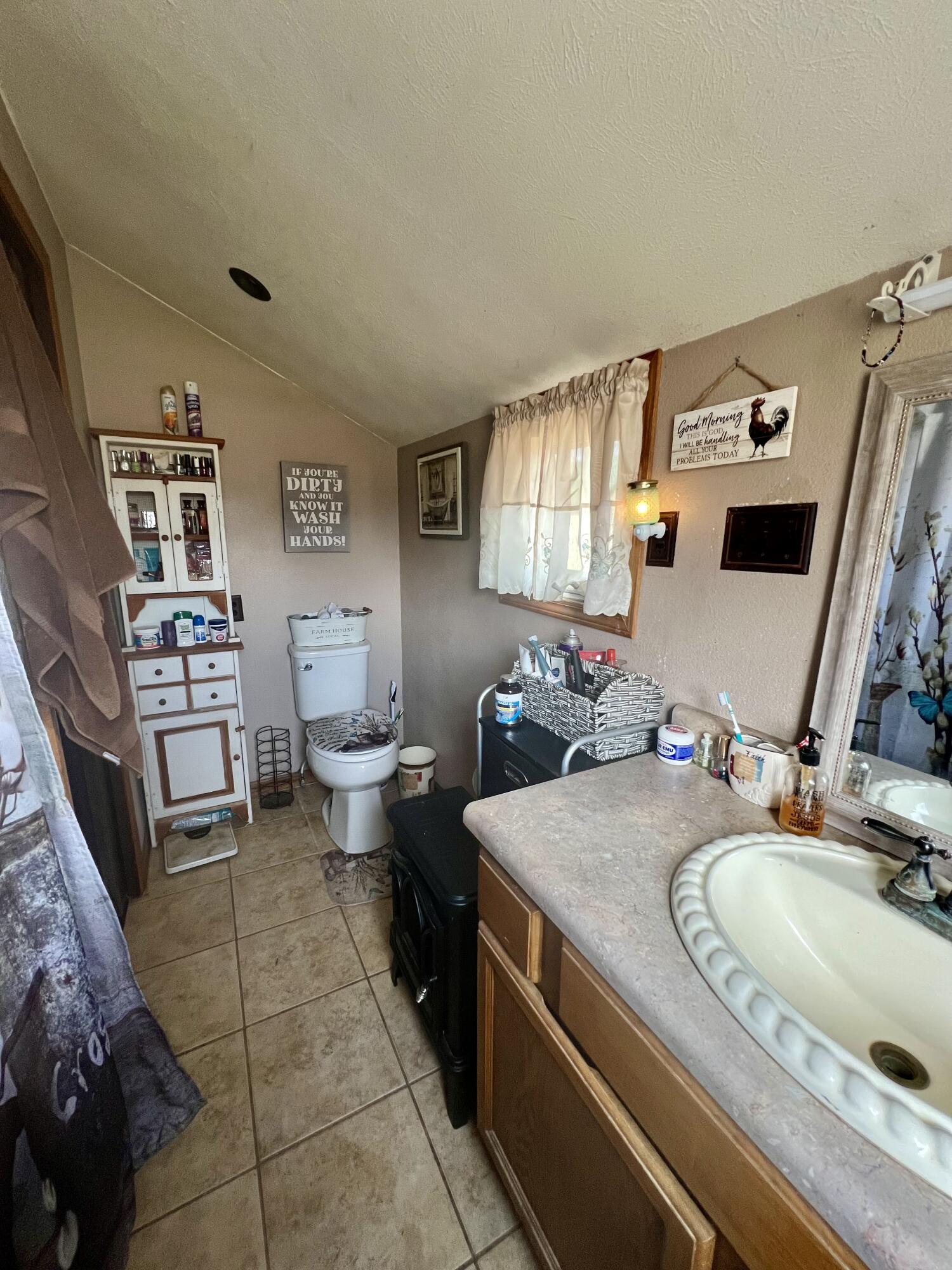 9488 North Farm Road 81 Property Photo 21