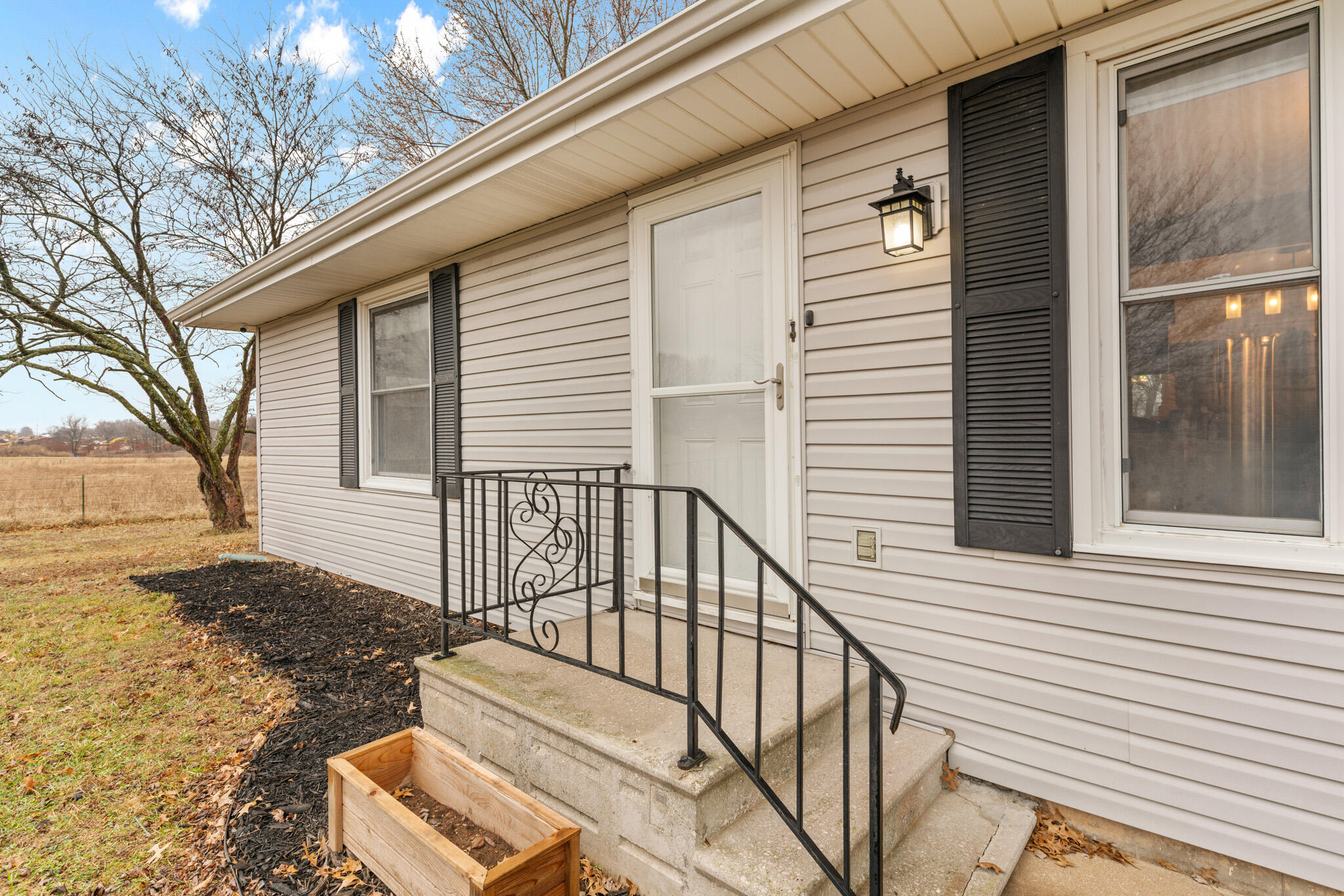 9872 West Farm Road 178 Property Photo 5