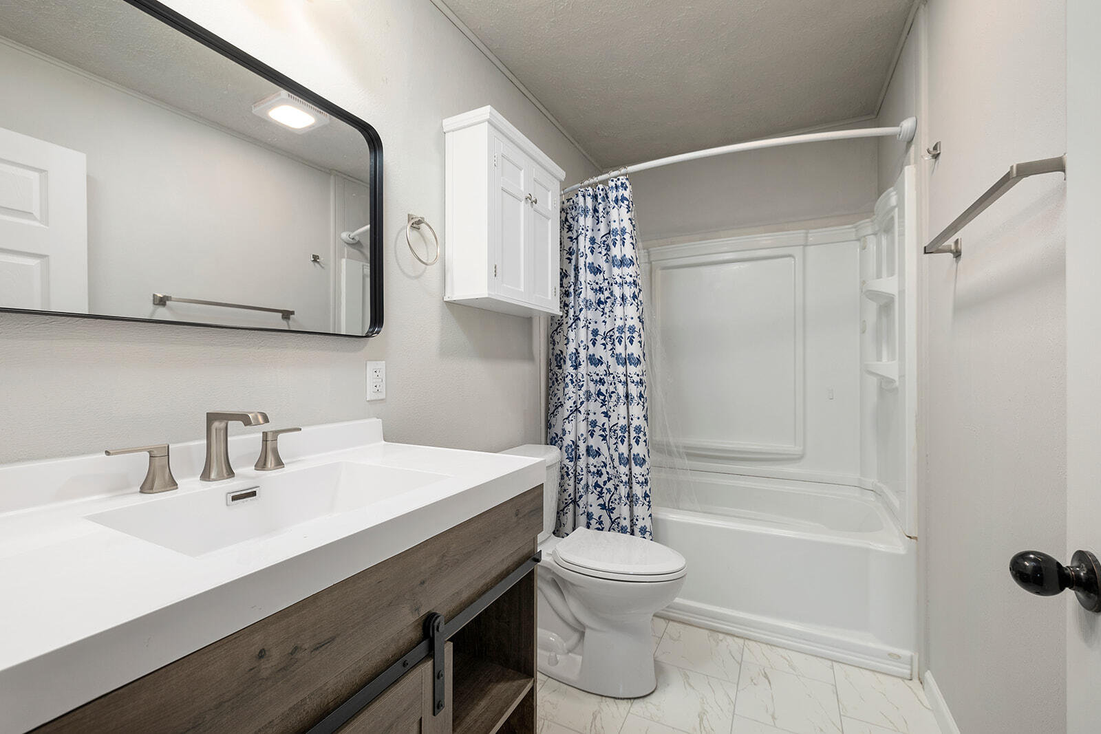 502 Graham Avenue Property Photo 13