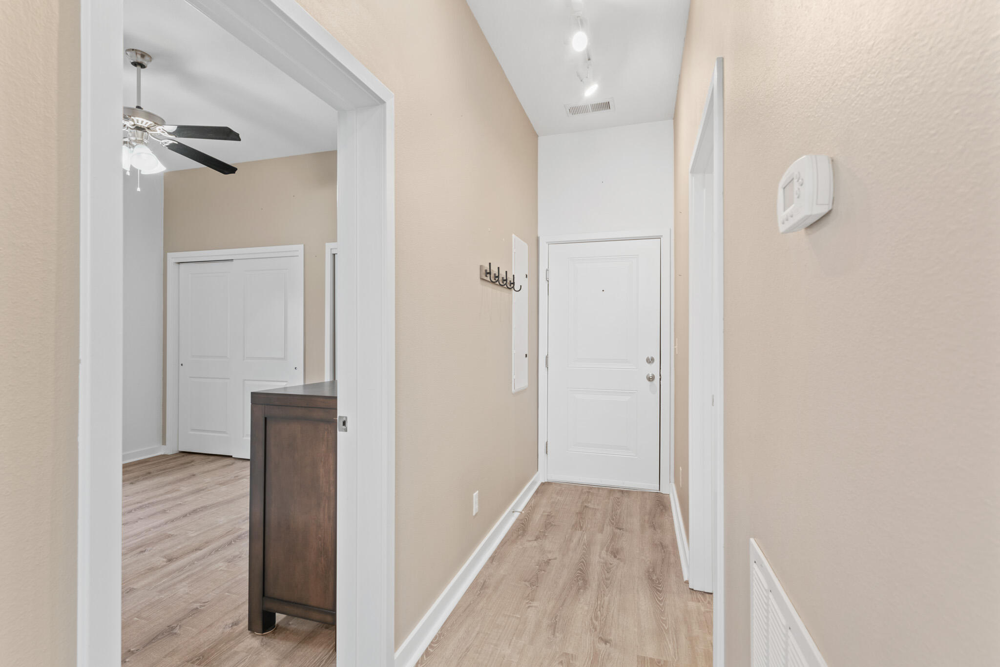 623 West Walnut Street Property Photo 15