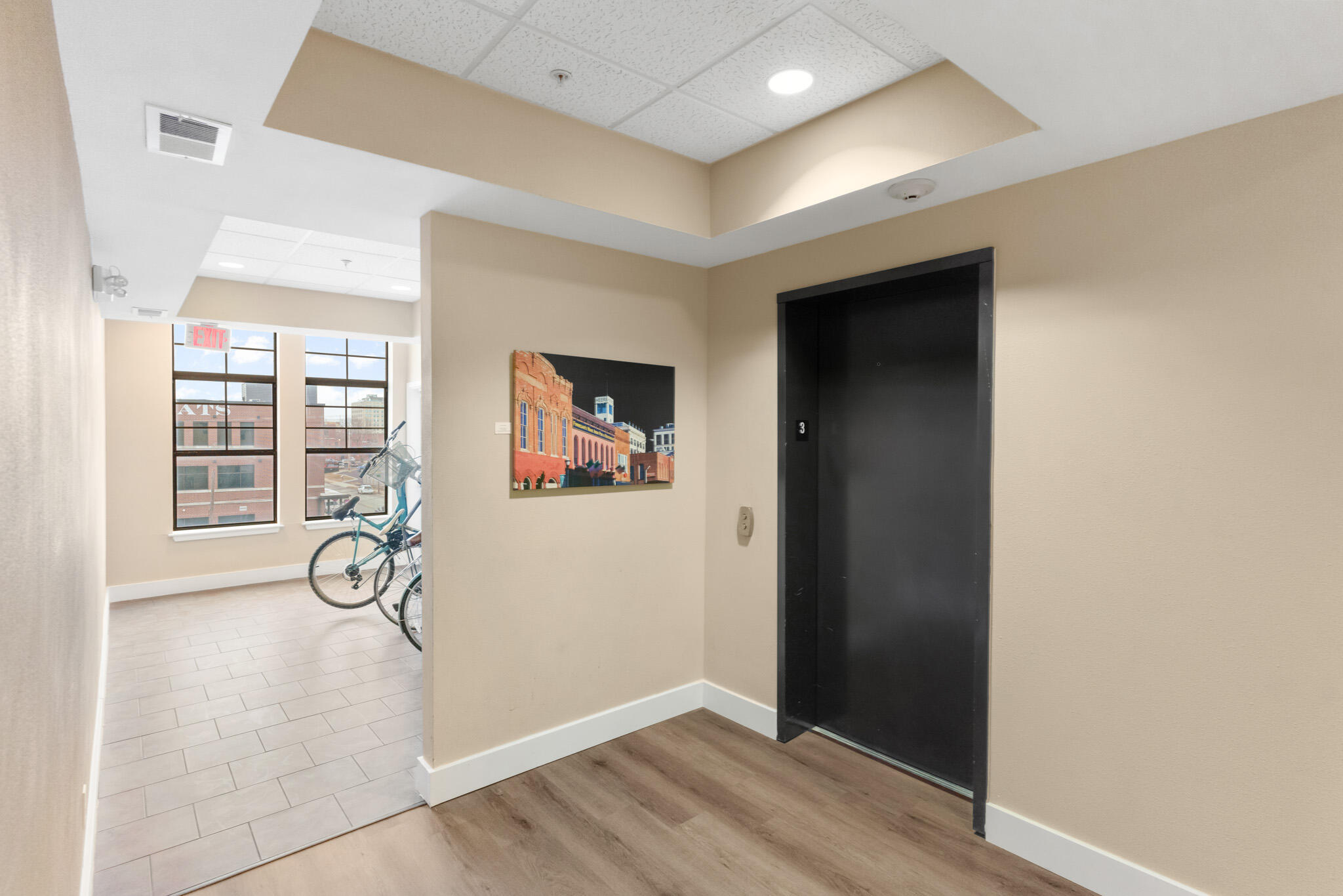623 West Walnut Street Property Photo 22