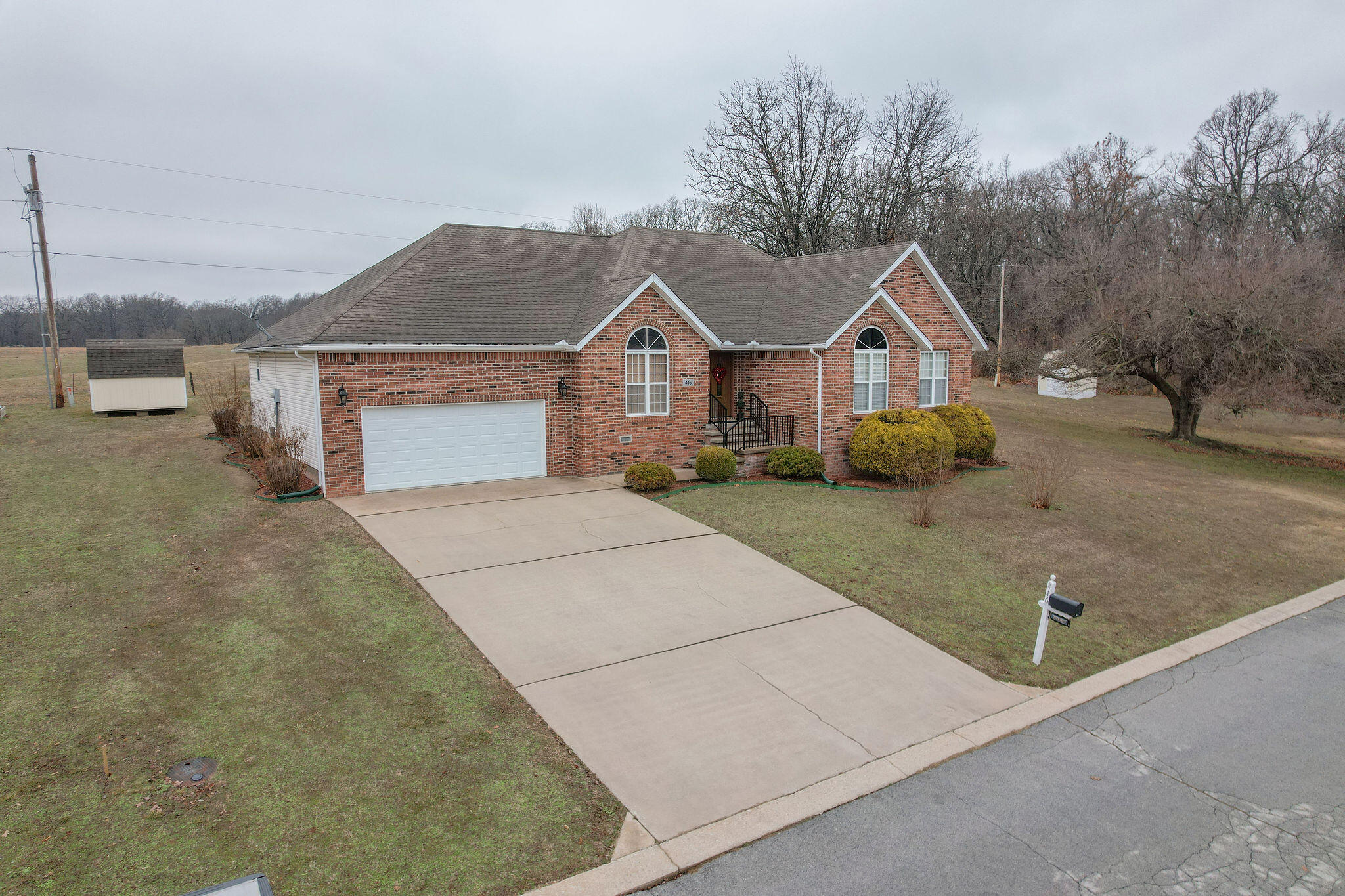 416 Ravenwood Circle Property Photo 3