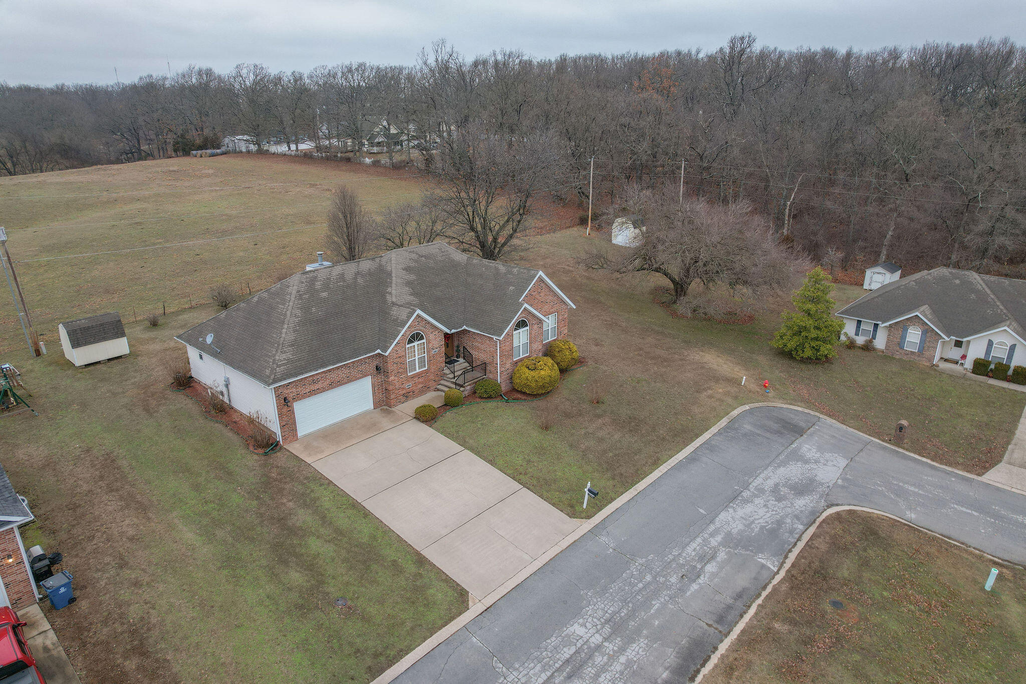 416 Ravenwood Circle Property Photo 4