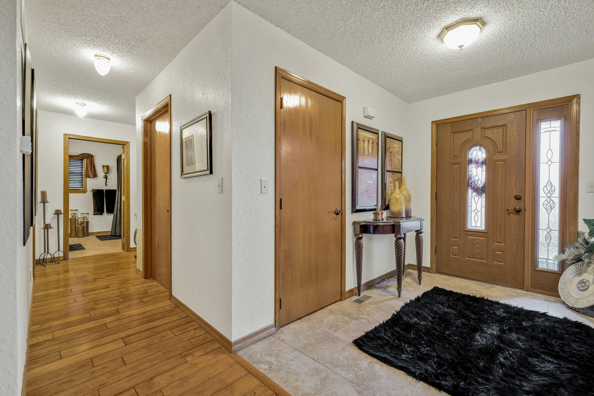 416 Ravenwood Circle Property Photo 6