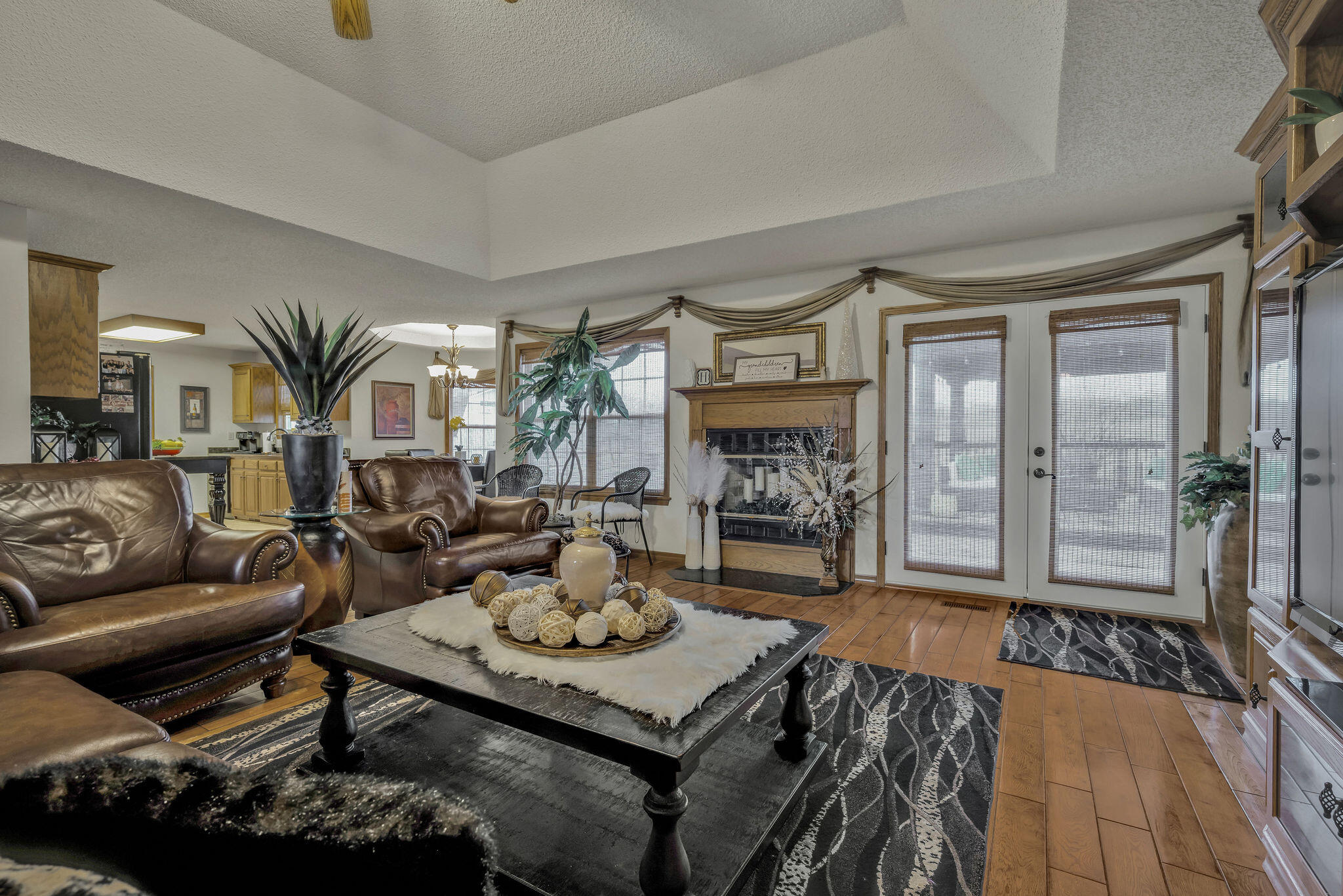 416 Ravenwood Circle Property Photo 11
