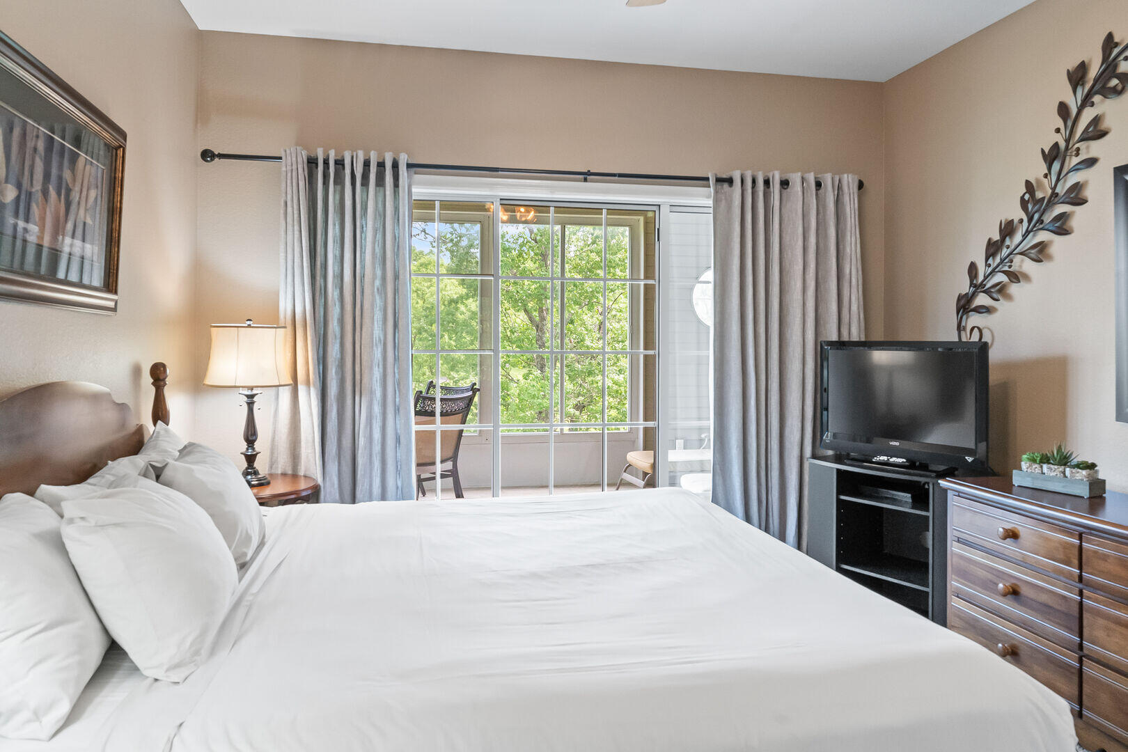 300 Glory Road Property Photo 17