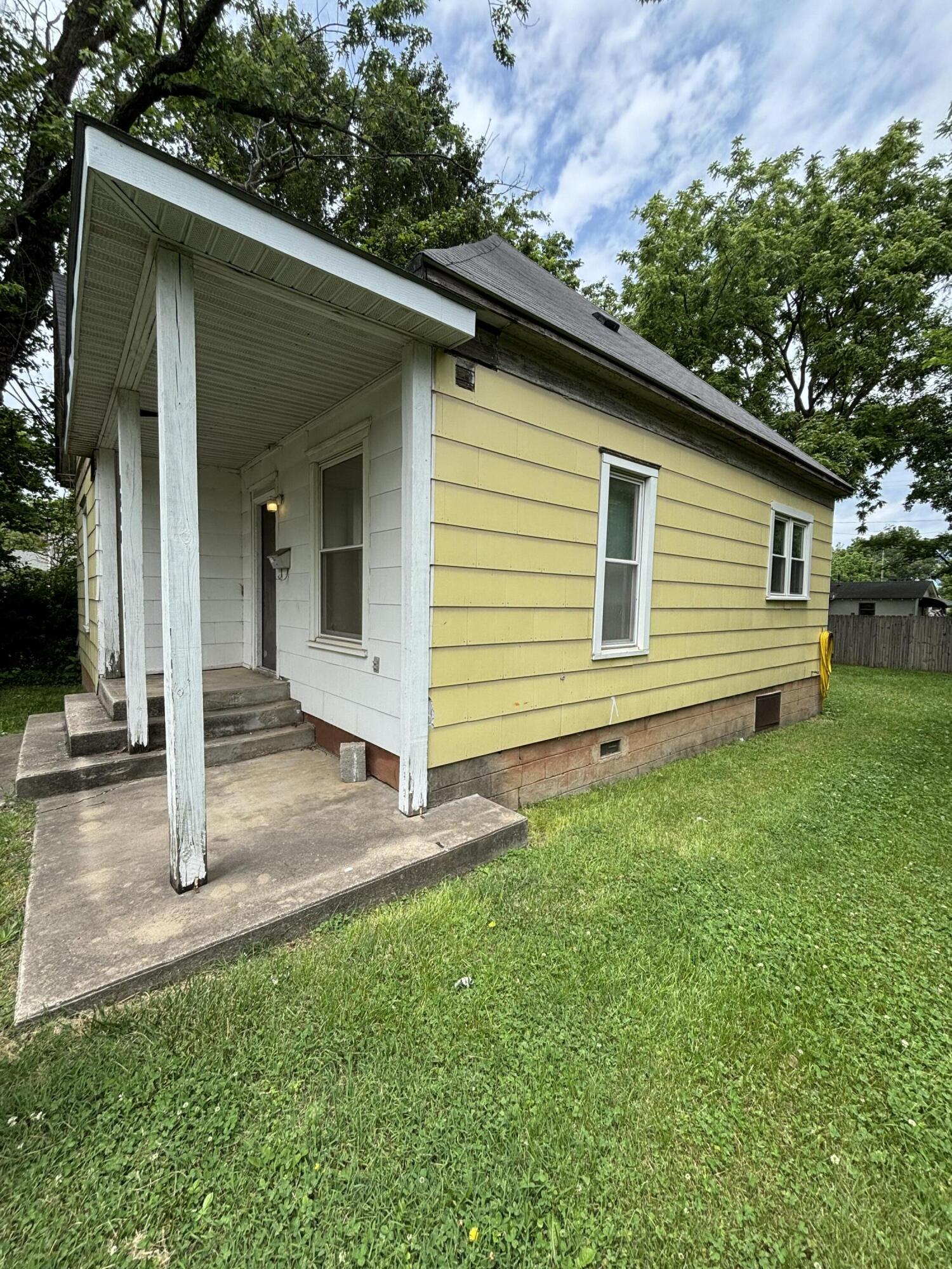 1311 West Florida Street Property Photo 2