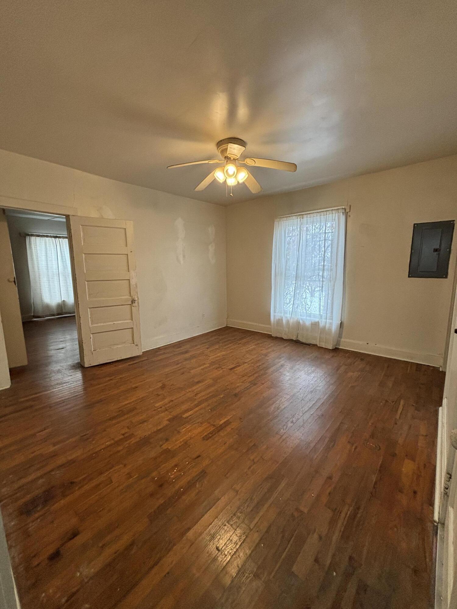 1311 West Florida Street Property Photo 4