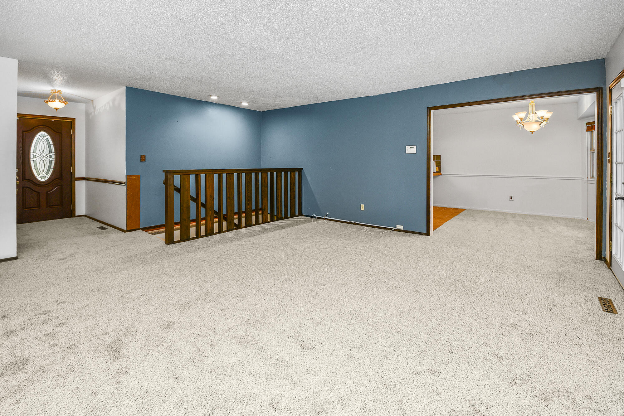 2840 East Linwood Street Property Photo 8